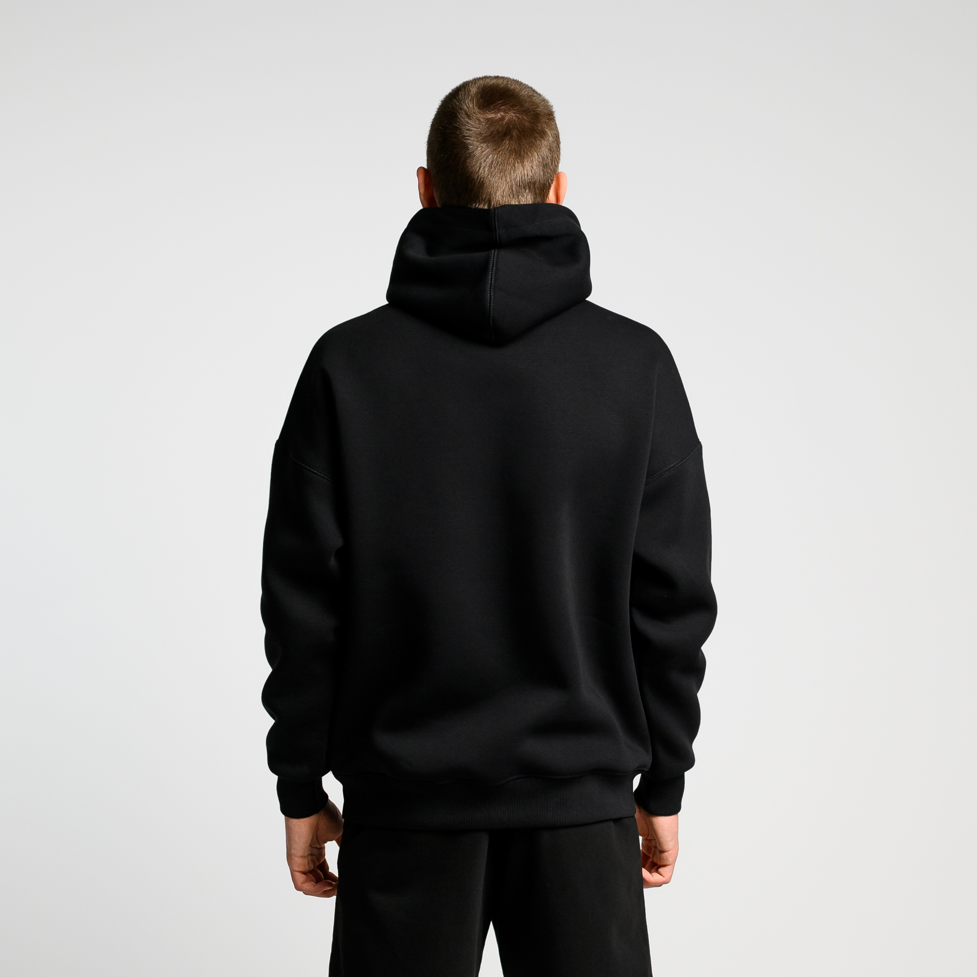 Утеплённое худи Simple c кнопкой