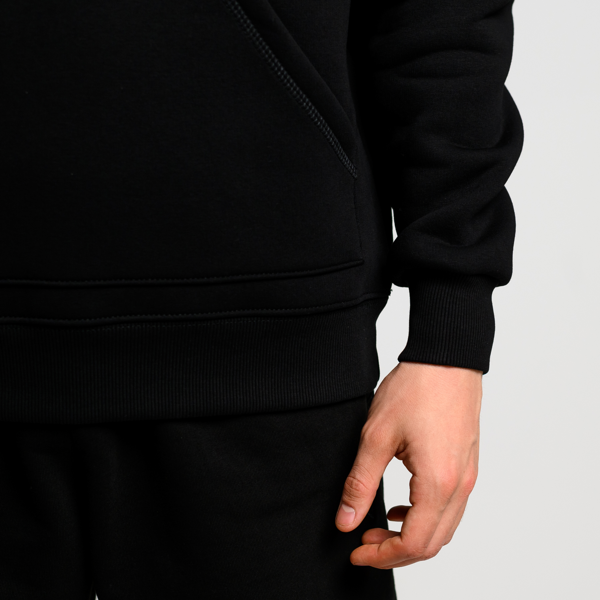 Утеплённое худи Simple c кнопкой