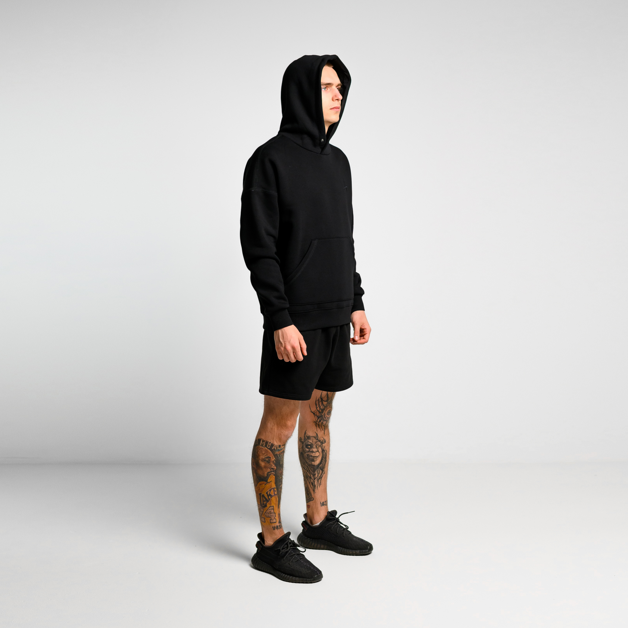 Утеплённое худи Simple c кнопкой