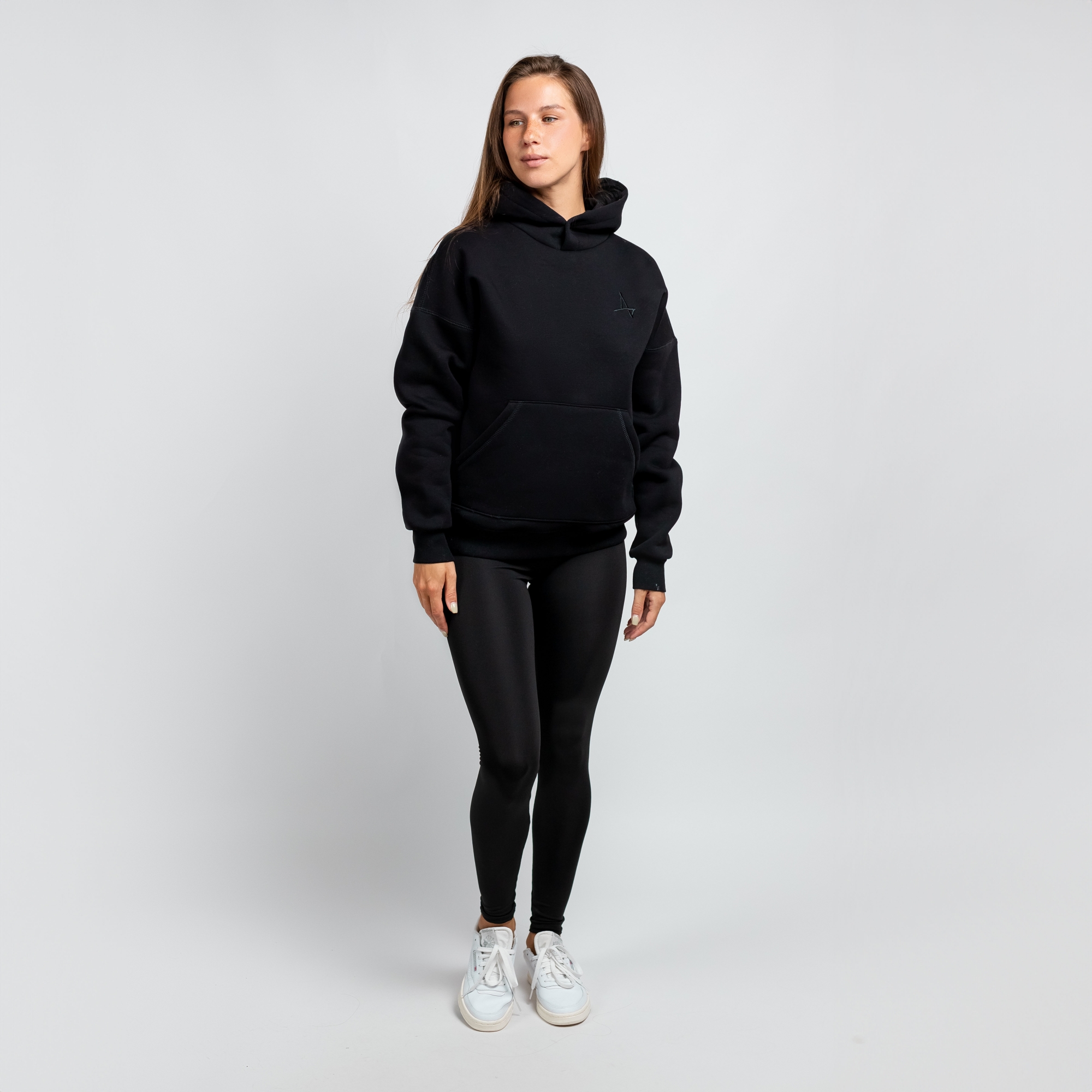 Утеплённое худи Simple c кнопкой