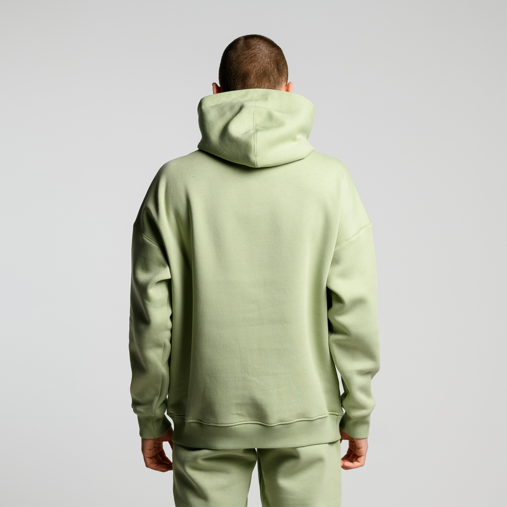 Утеплённое худи с кнопкой