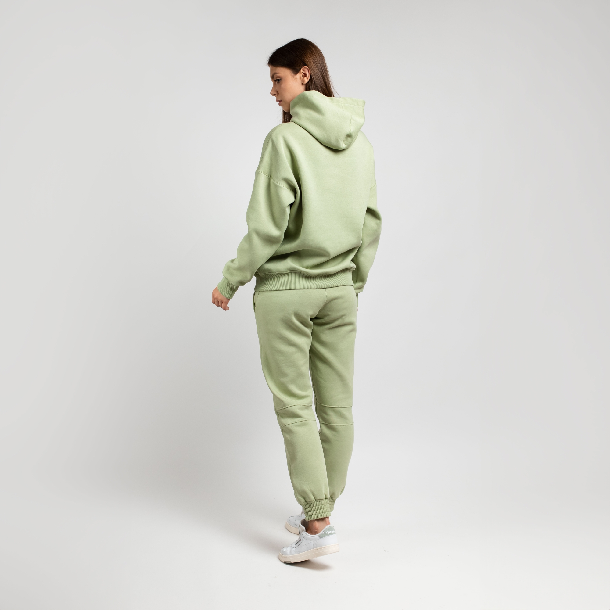 Утеплённое худи с кнопкой