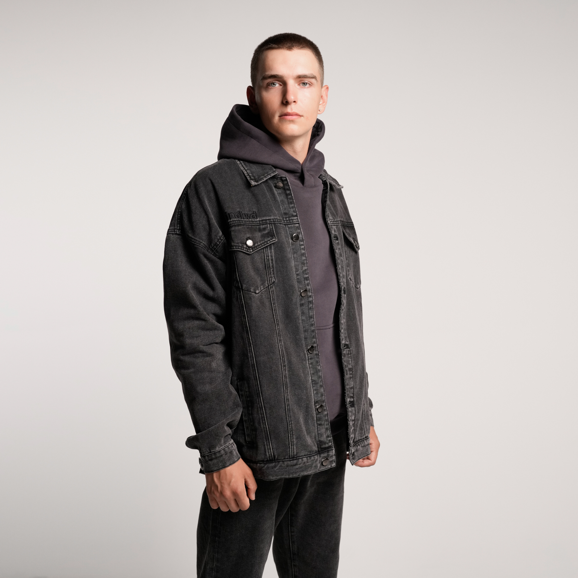 Джинсовая куртка Simple