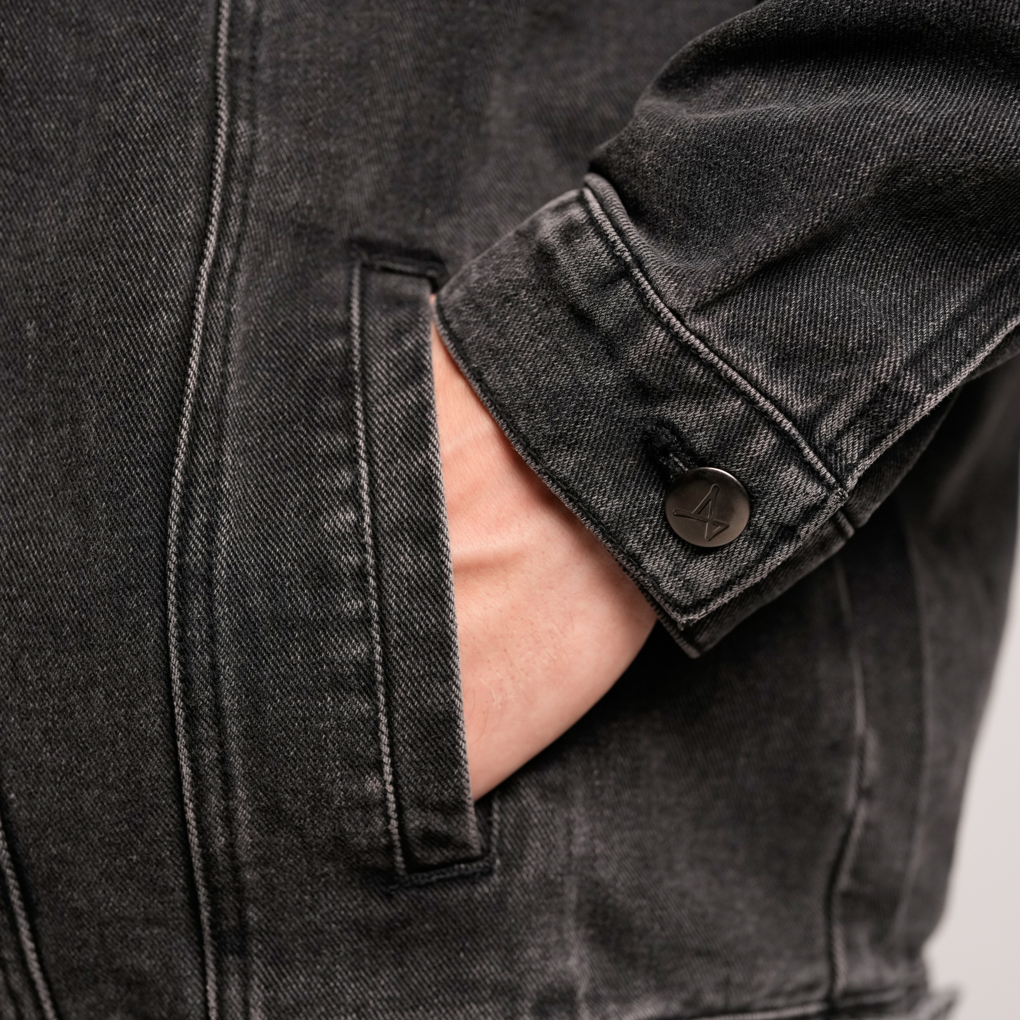 Джинсовая куртка Simple