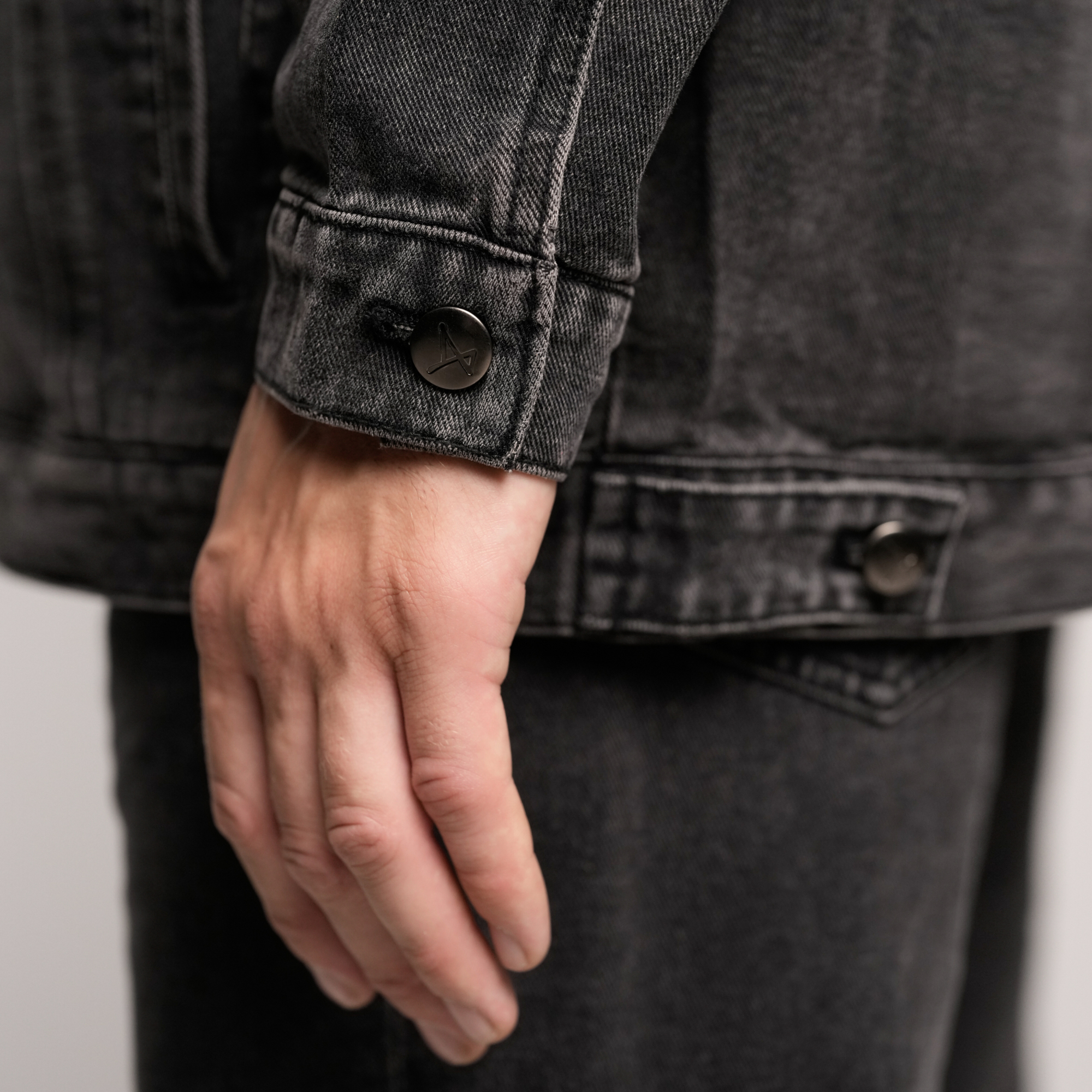 Джинсовая куртка Simple