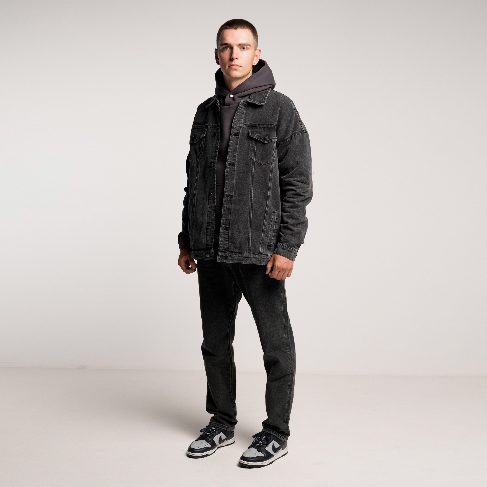 Джинсовая куртка Simple