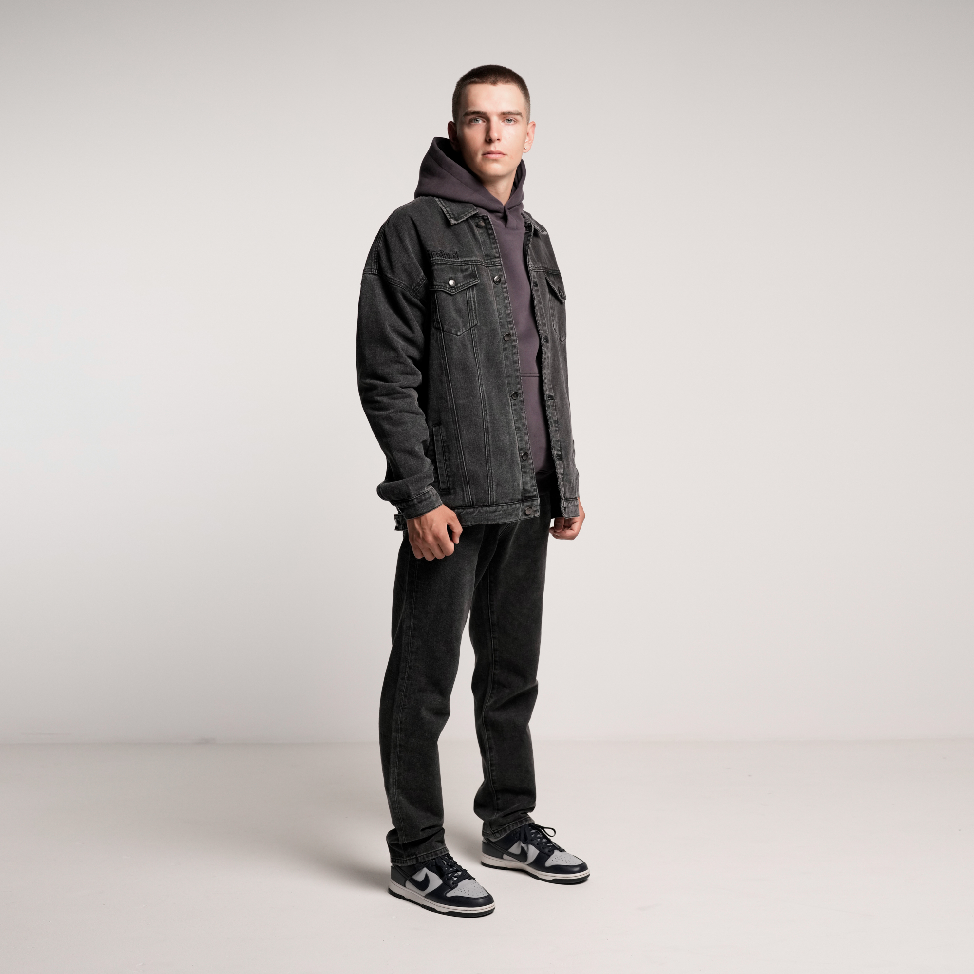 Джинсовая куртка Simple