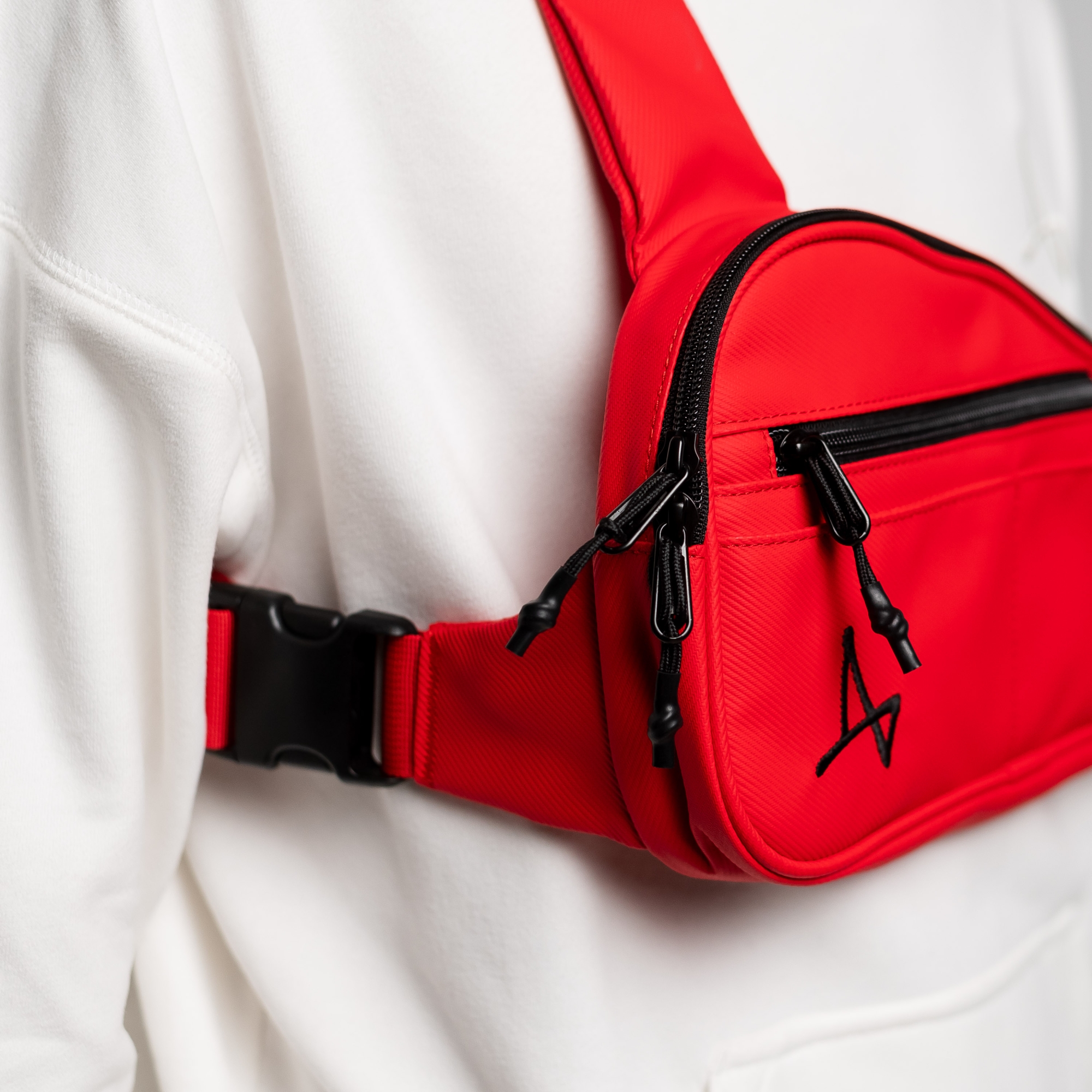 Нагрудная сумка