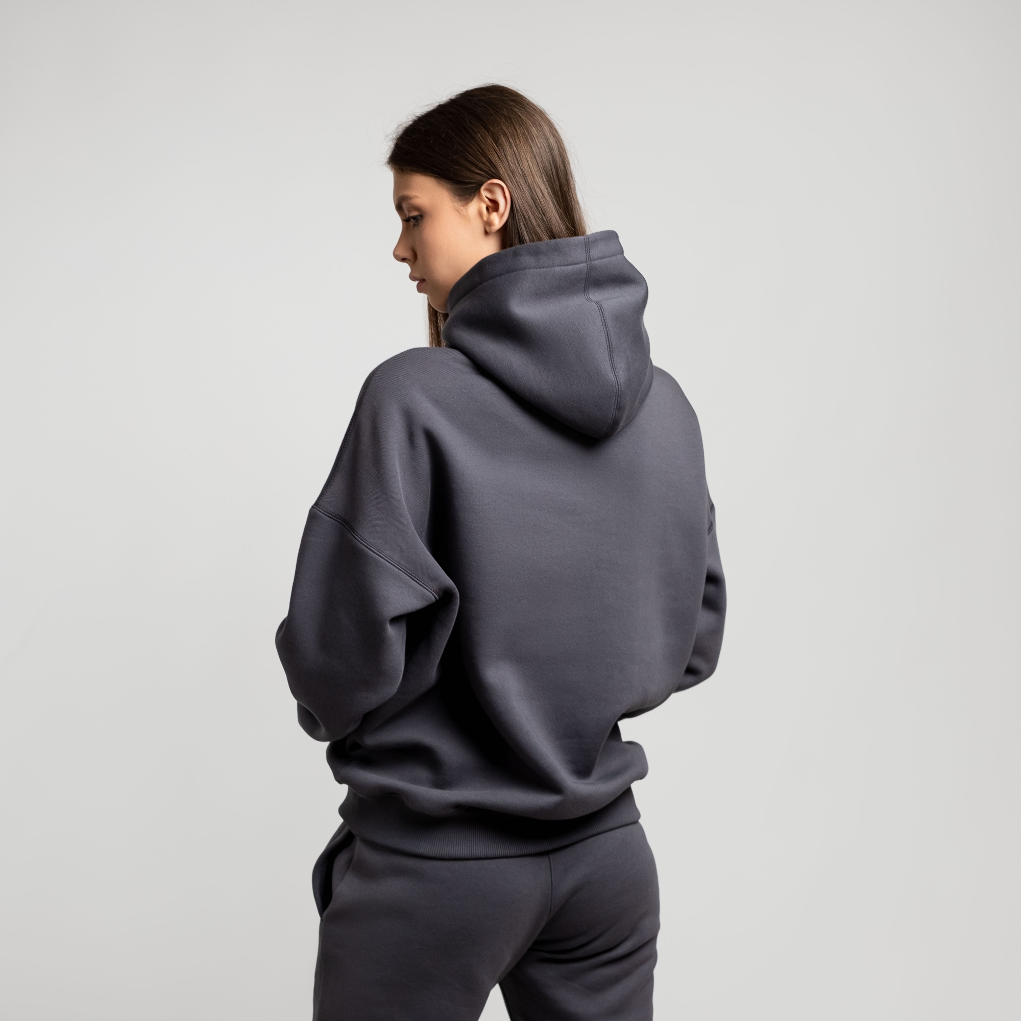 Утеплённое худи с кнопкой