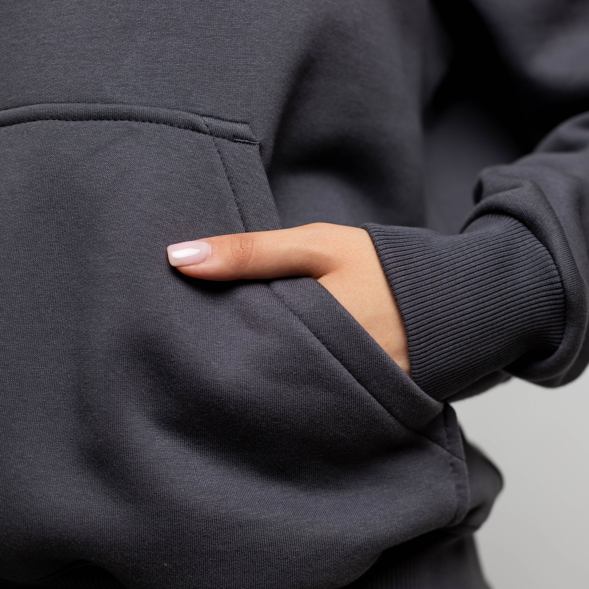 Утеплённое худи с кнопкой