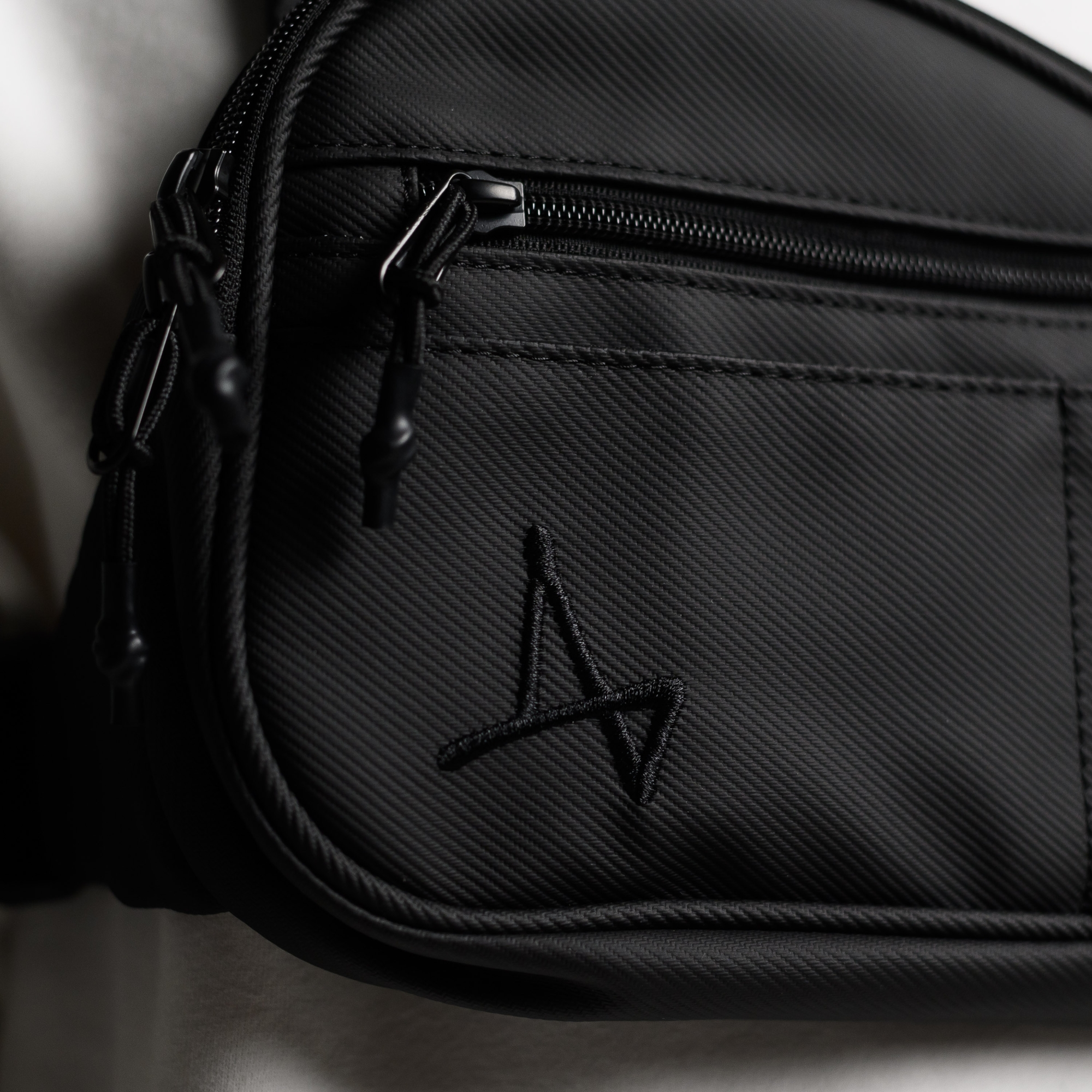 Нагрудная сумка