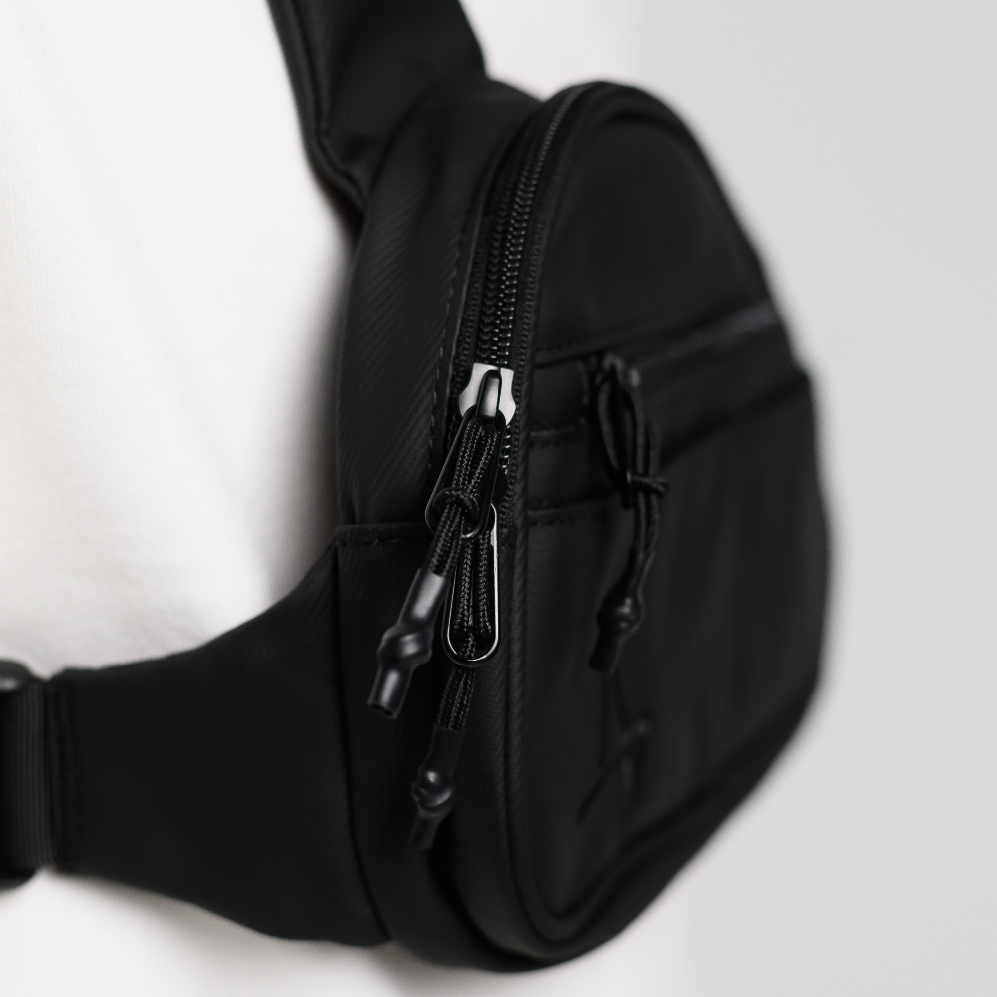 Нагрудная сумка