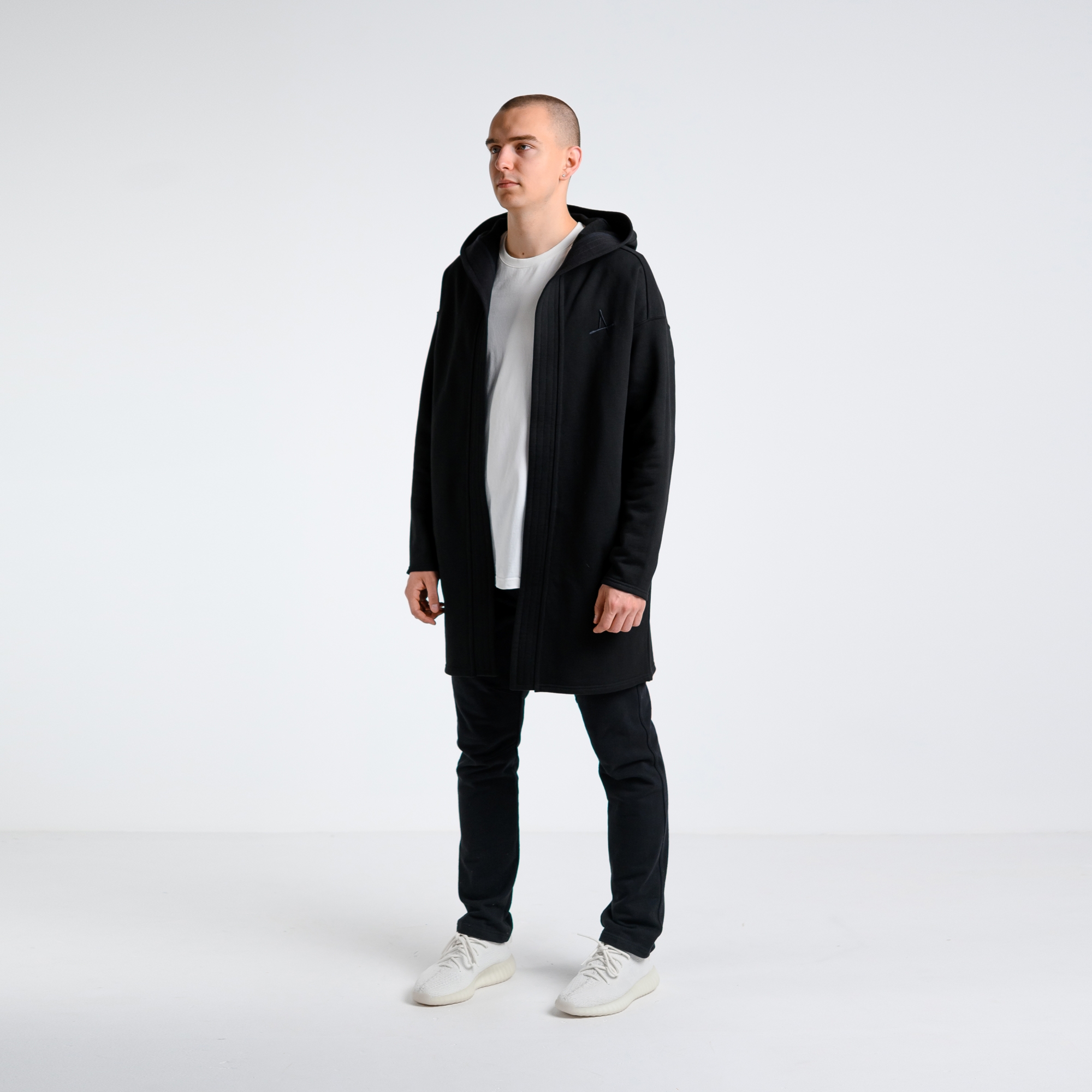 Удлиненное кимоно с капюшоном