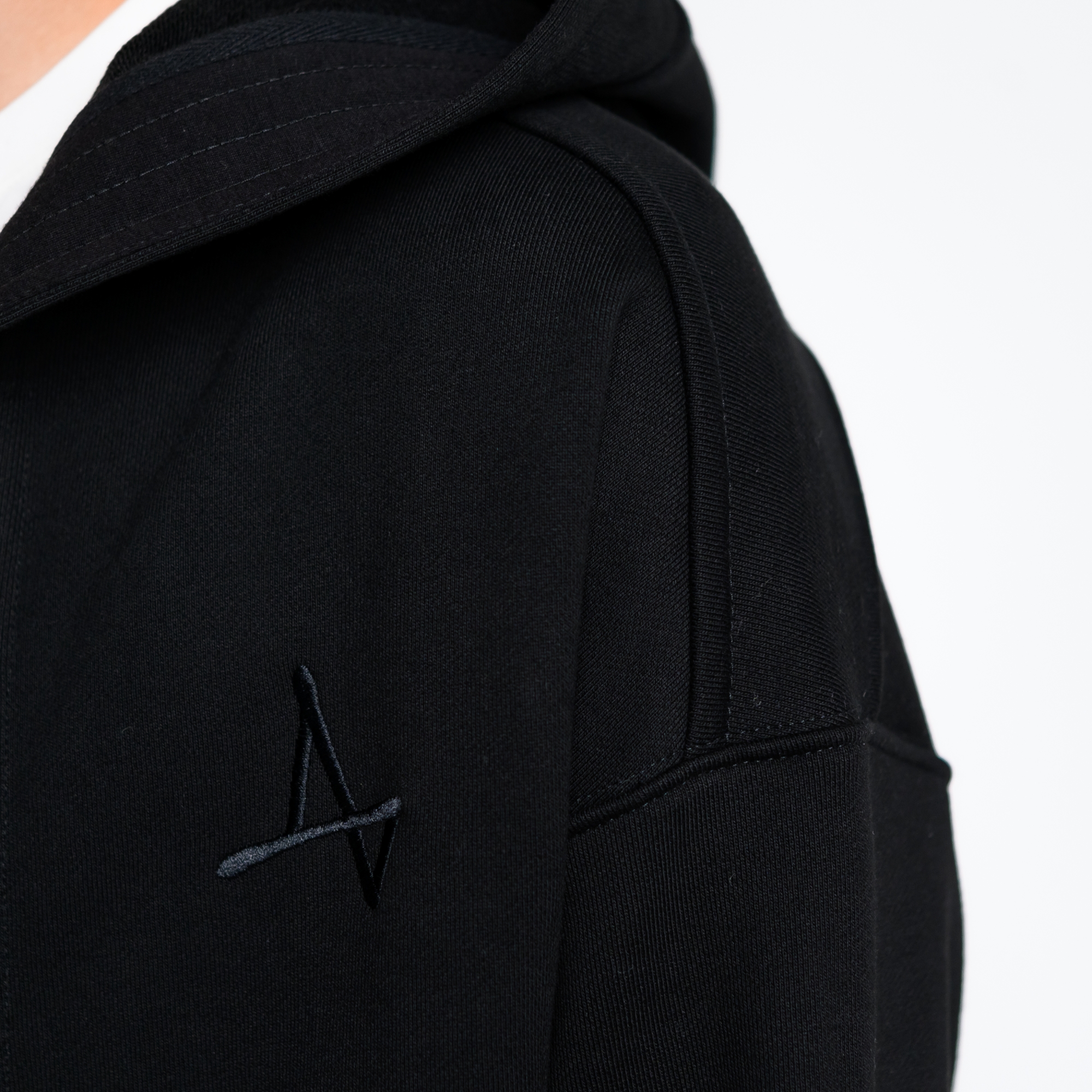 Удлиненное кимоно с капюшоном