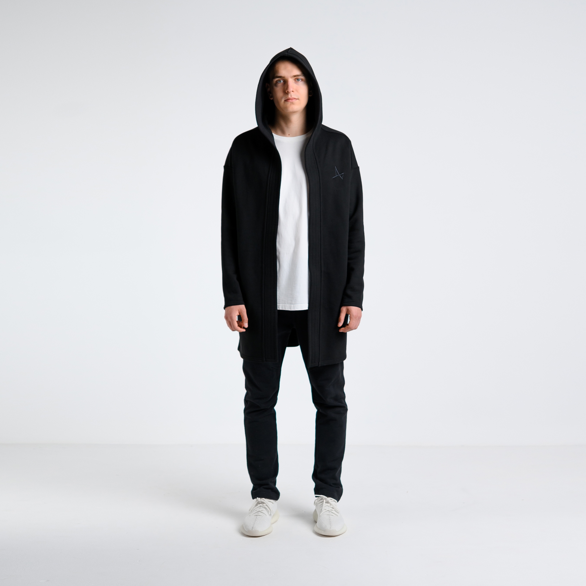 Удлиненное кимоно с капюшоном