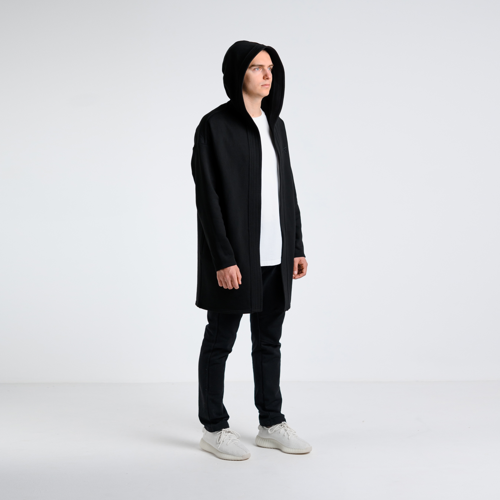 Удлиненное кимоно с капюшоном