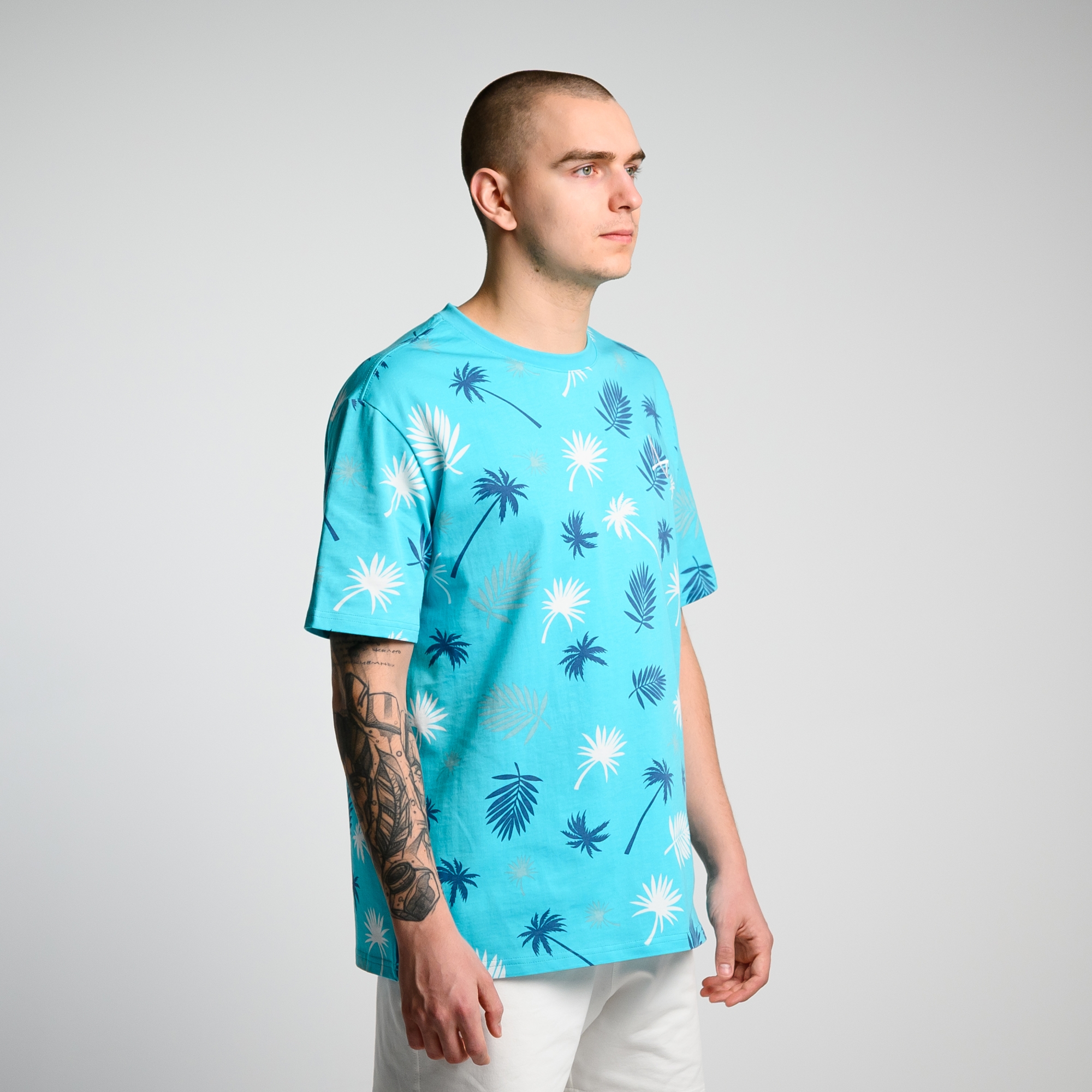 Футболка с пальмами
