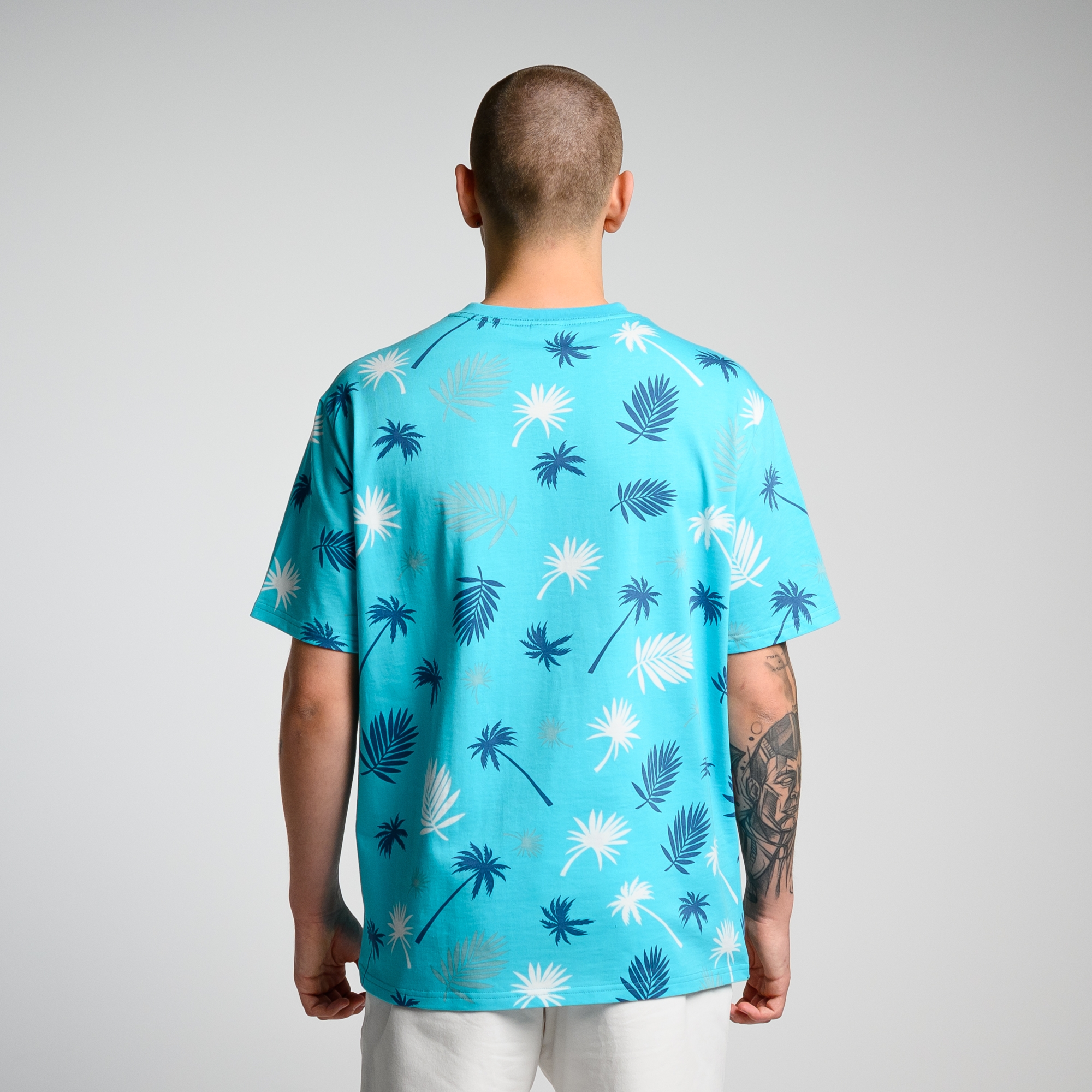 Футболка с пальмами