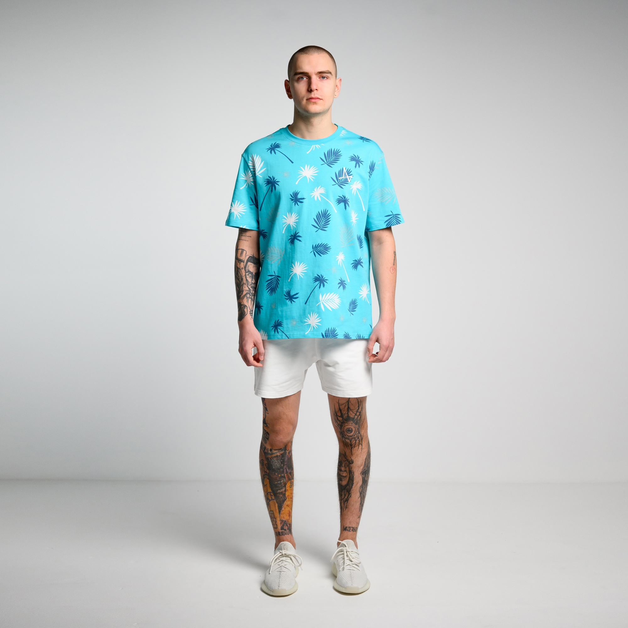 Футболка с пальмами