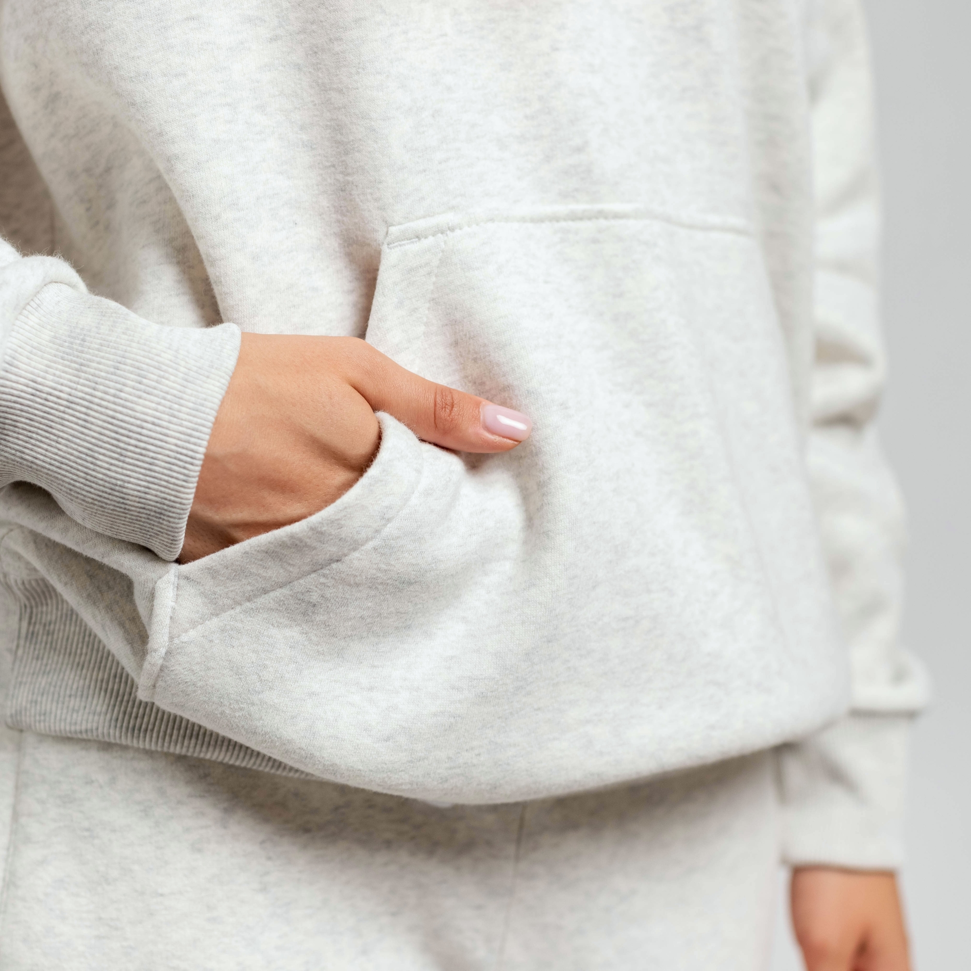 Утеплённое худи с кнопкой