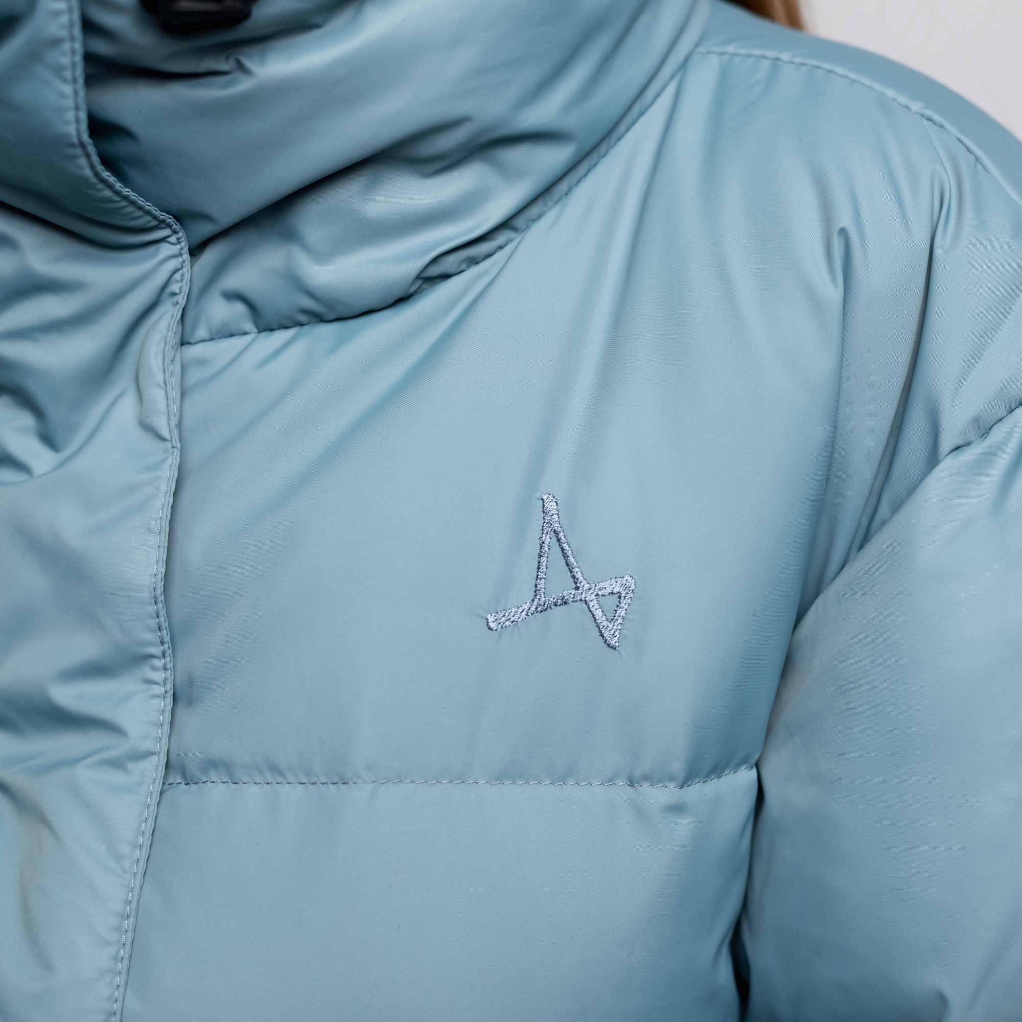 Пуховик женский