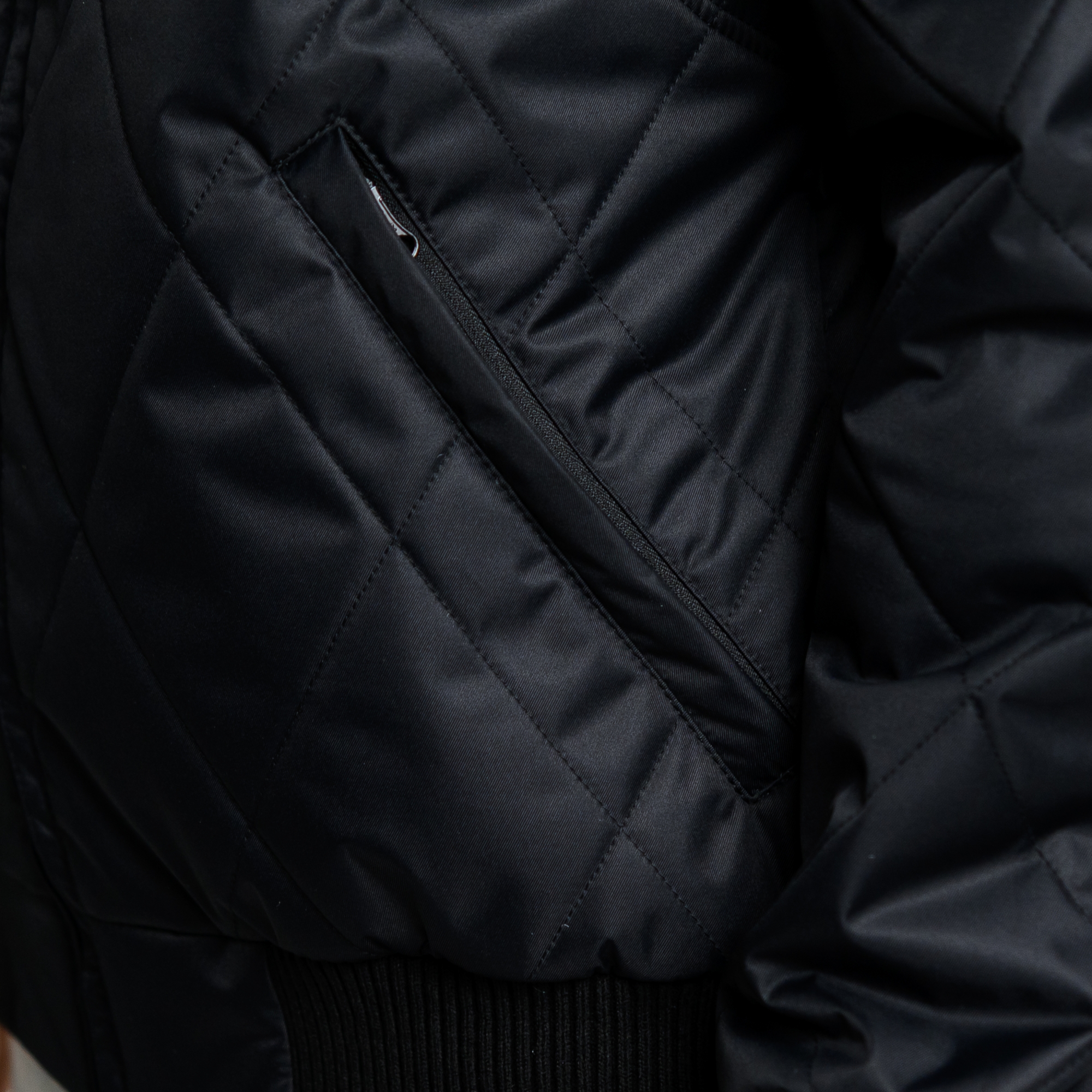 Бомбер стеганый