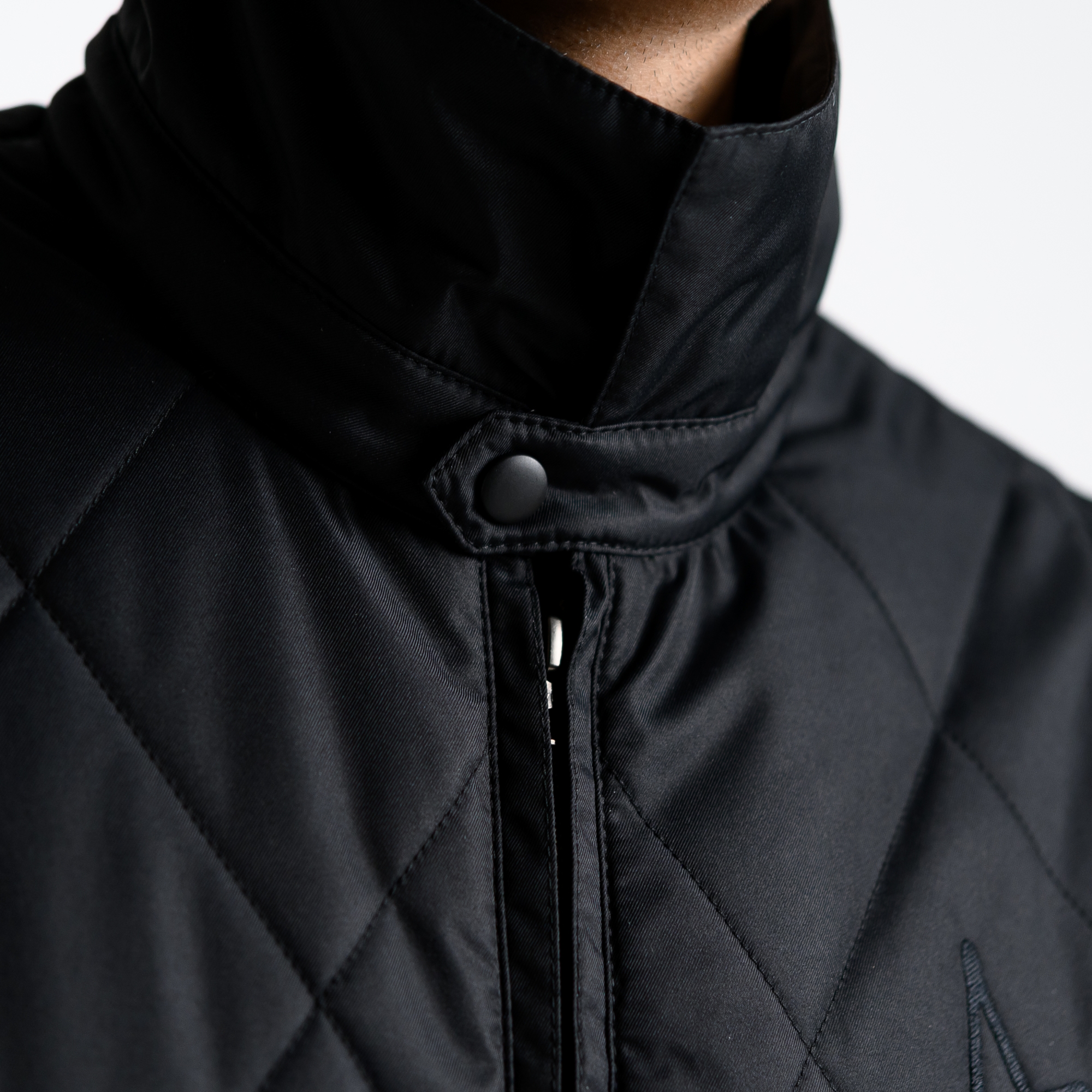 Бомбер стеганый