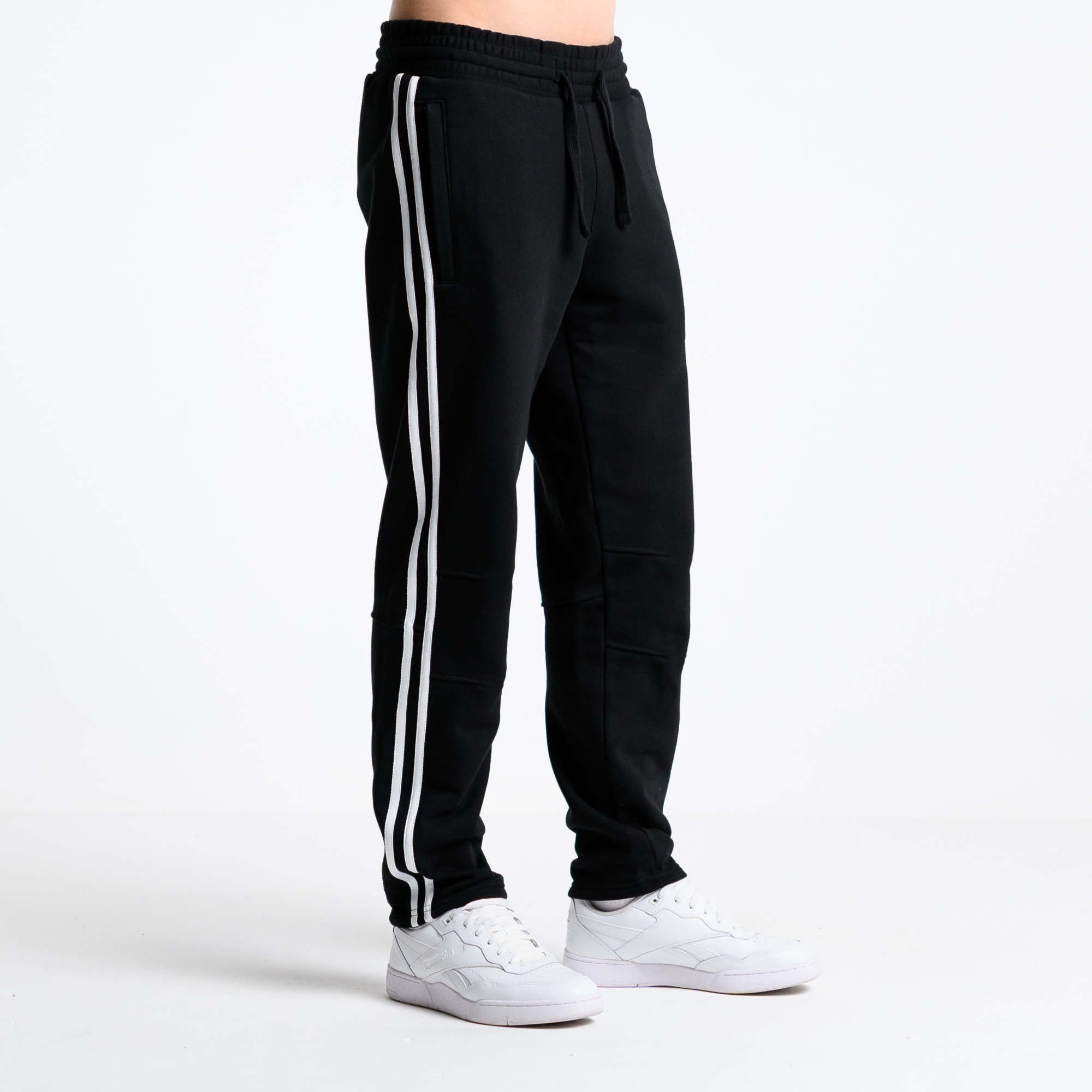 Брюки с лампасами