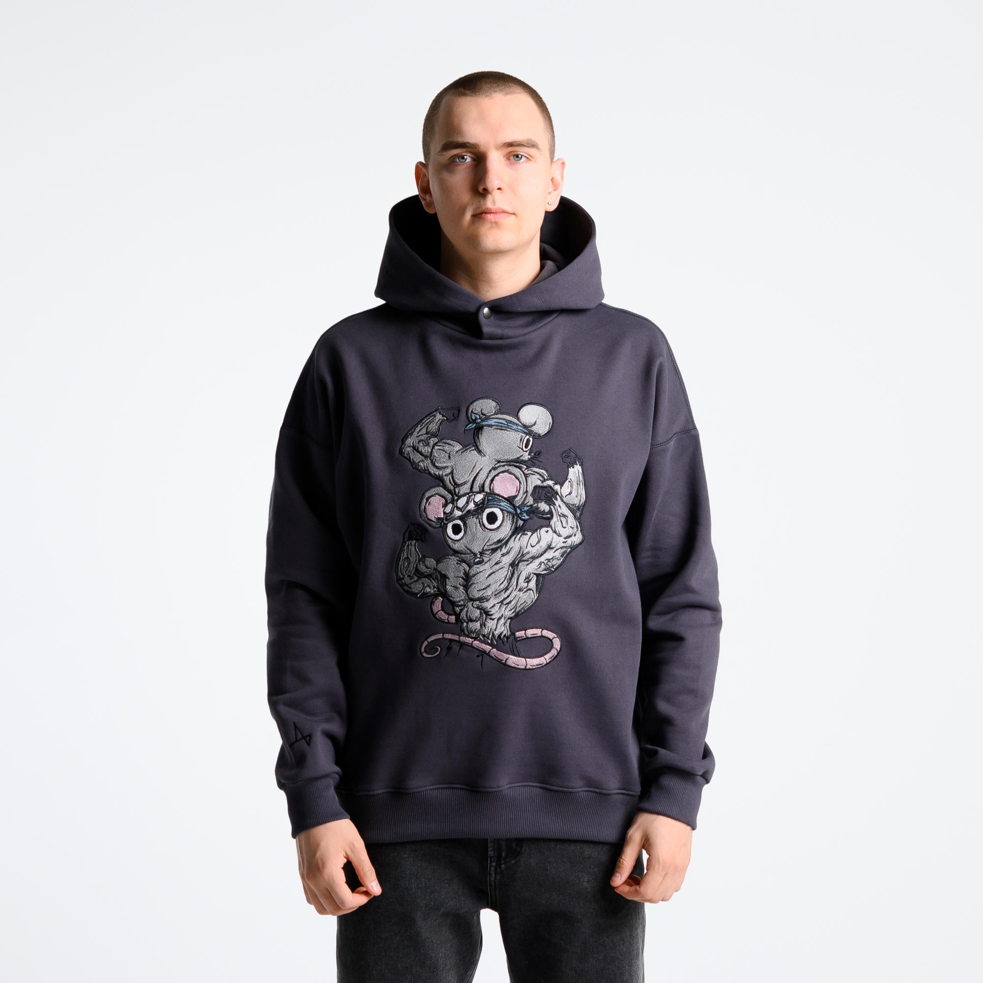 Худи Мыши с мышцами