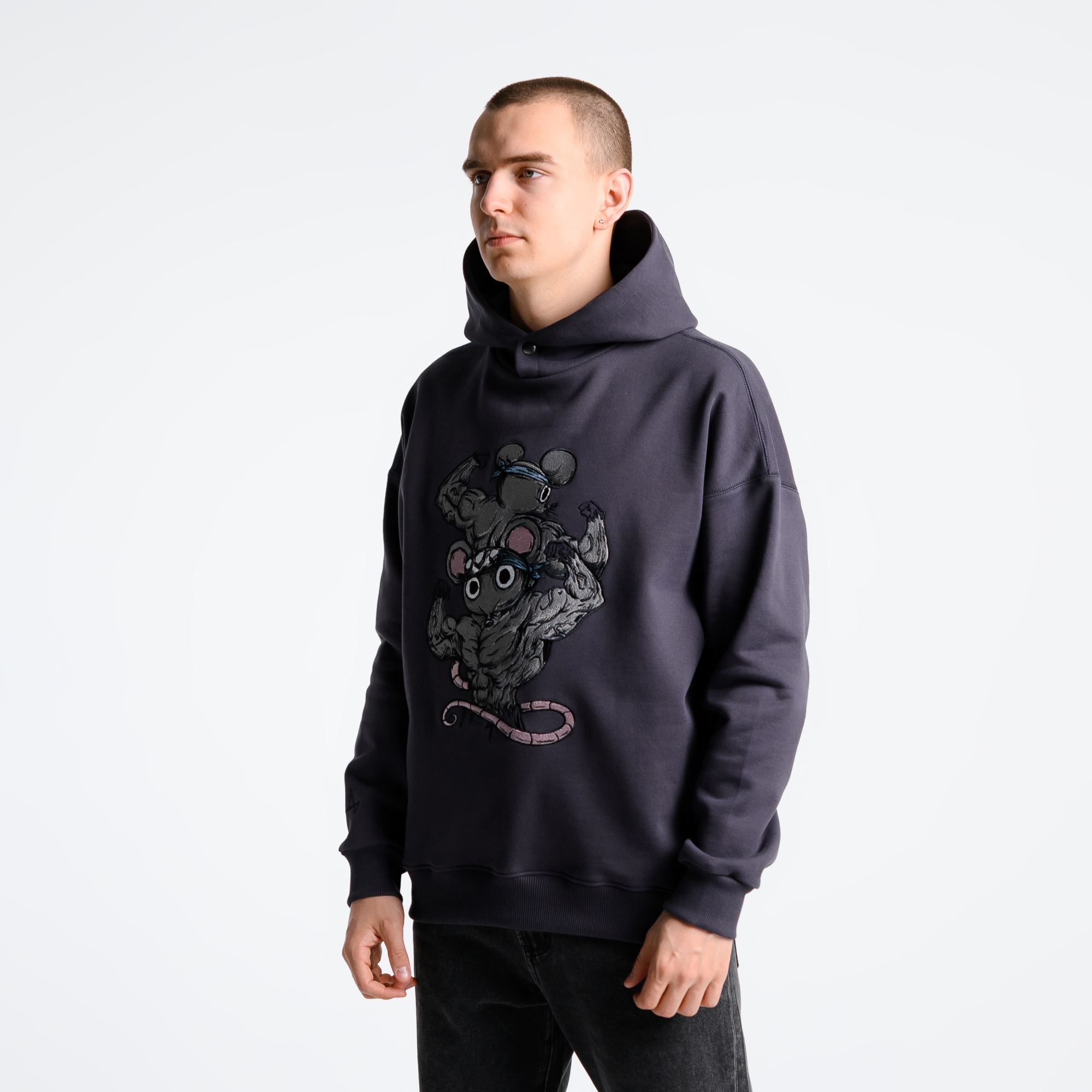 Худи Мыши с мышцами