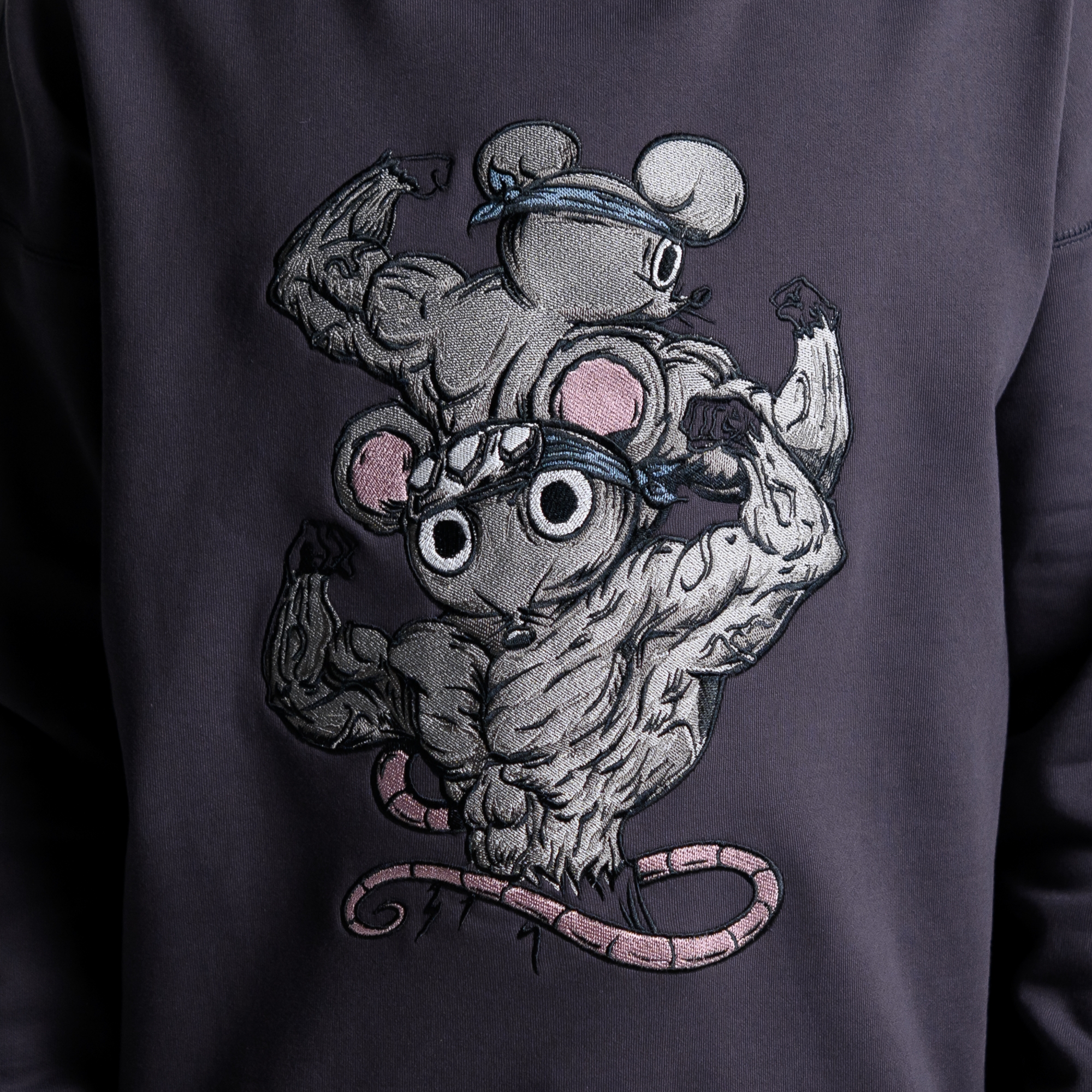 Худи Мыши с мышцами