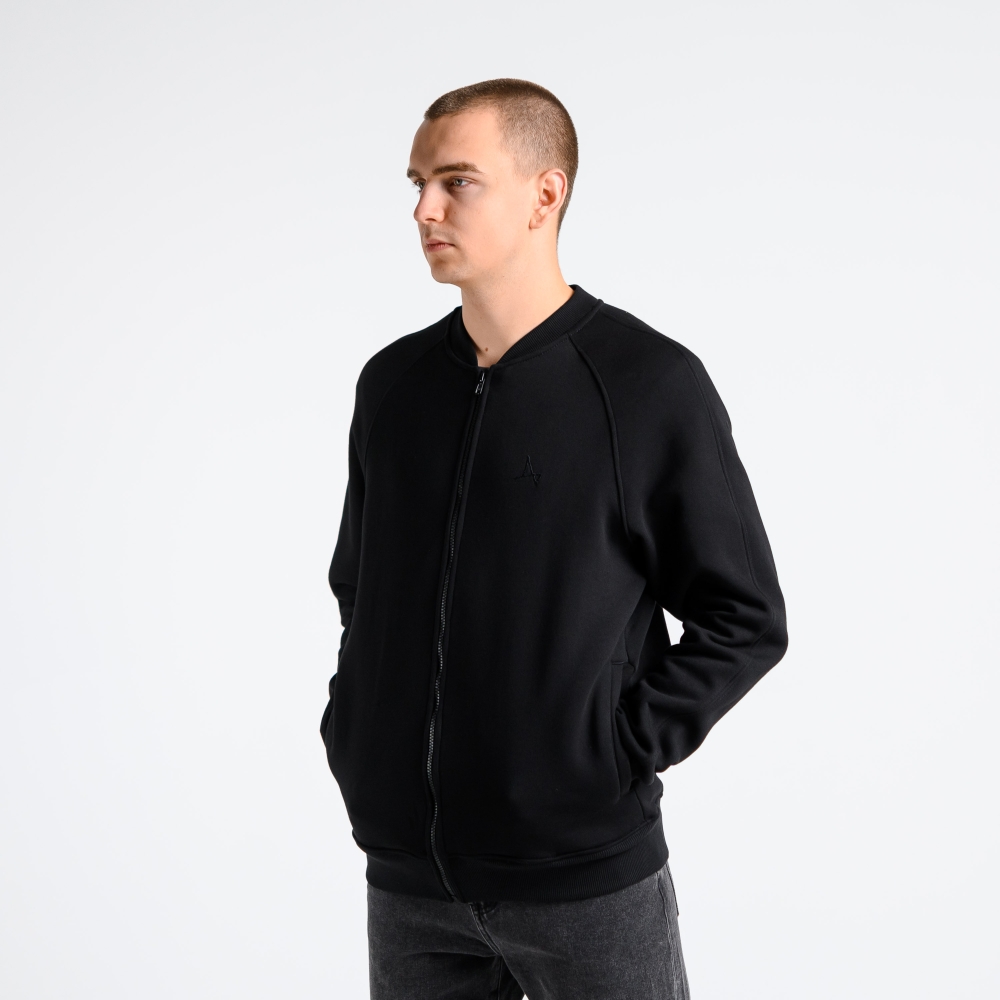 Утеплённая толстовка на молнии