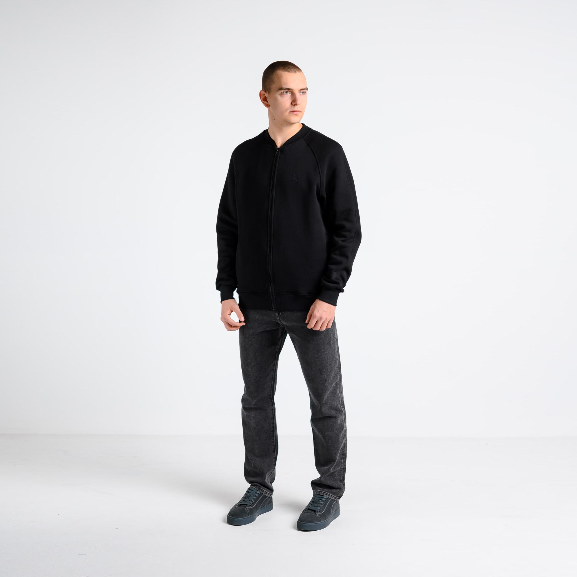 Утеплённая толстовка на молнии