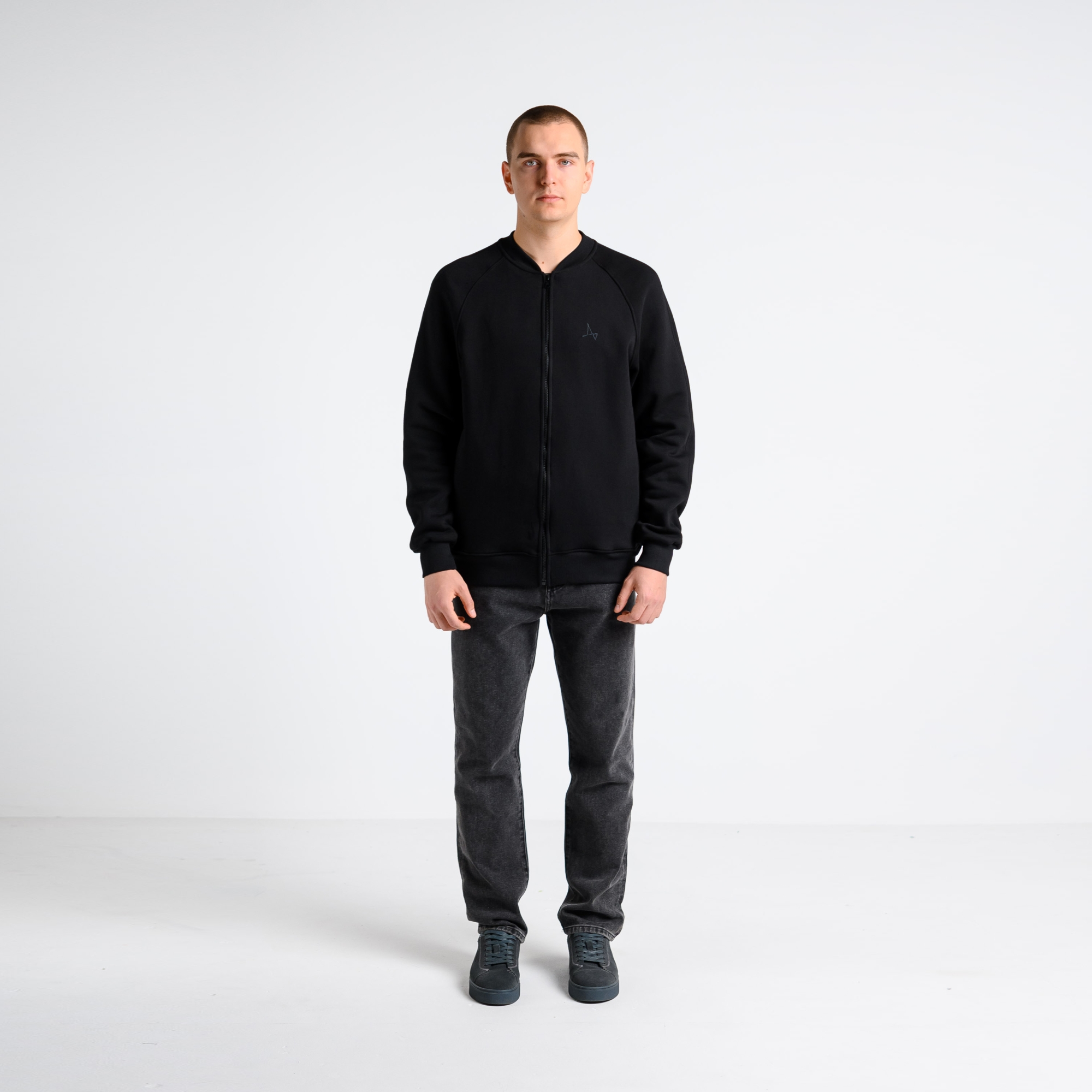 Утеплённая толстовка на молнии