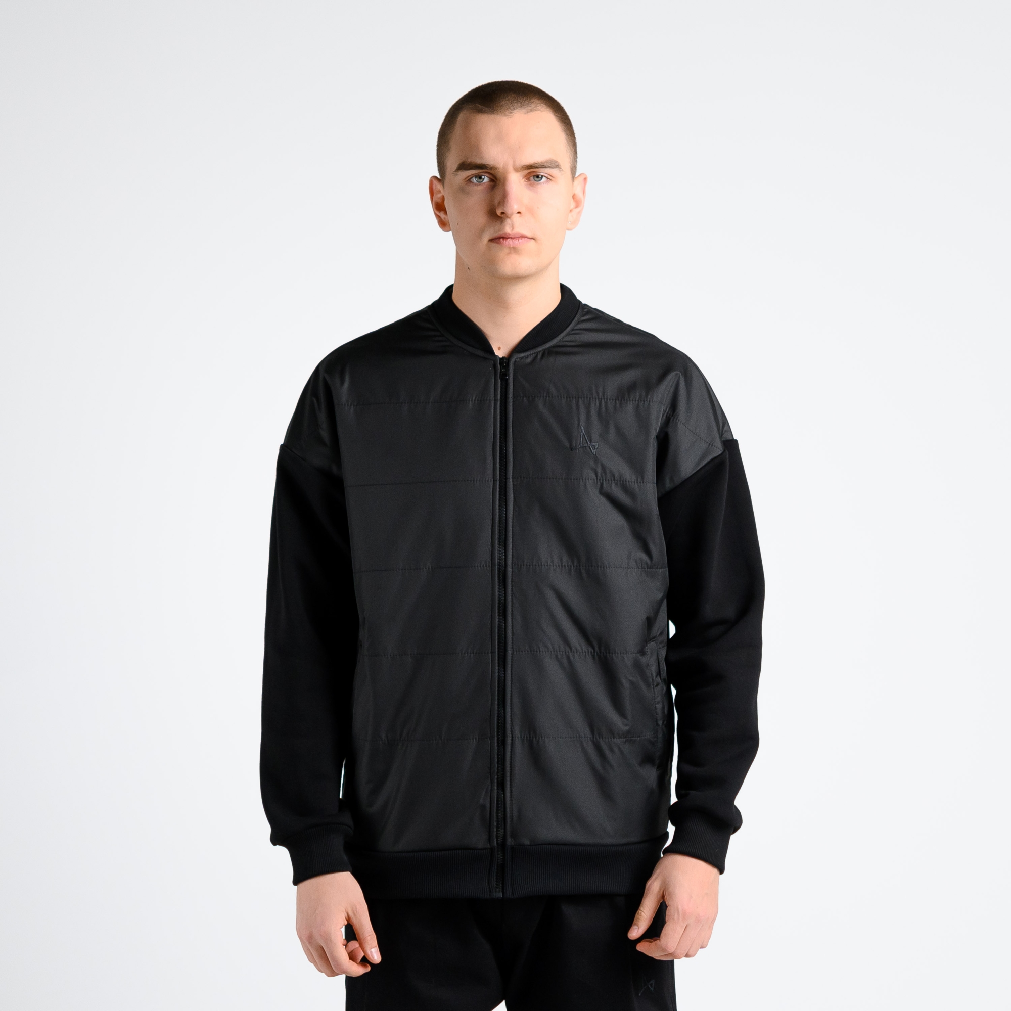 Утеплённая толстовка на молнии