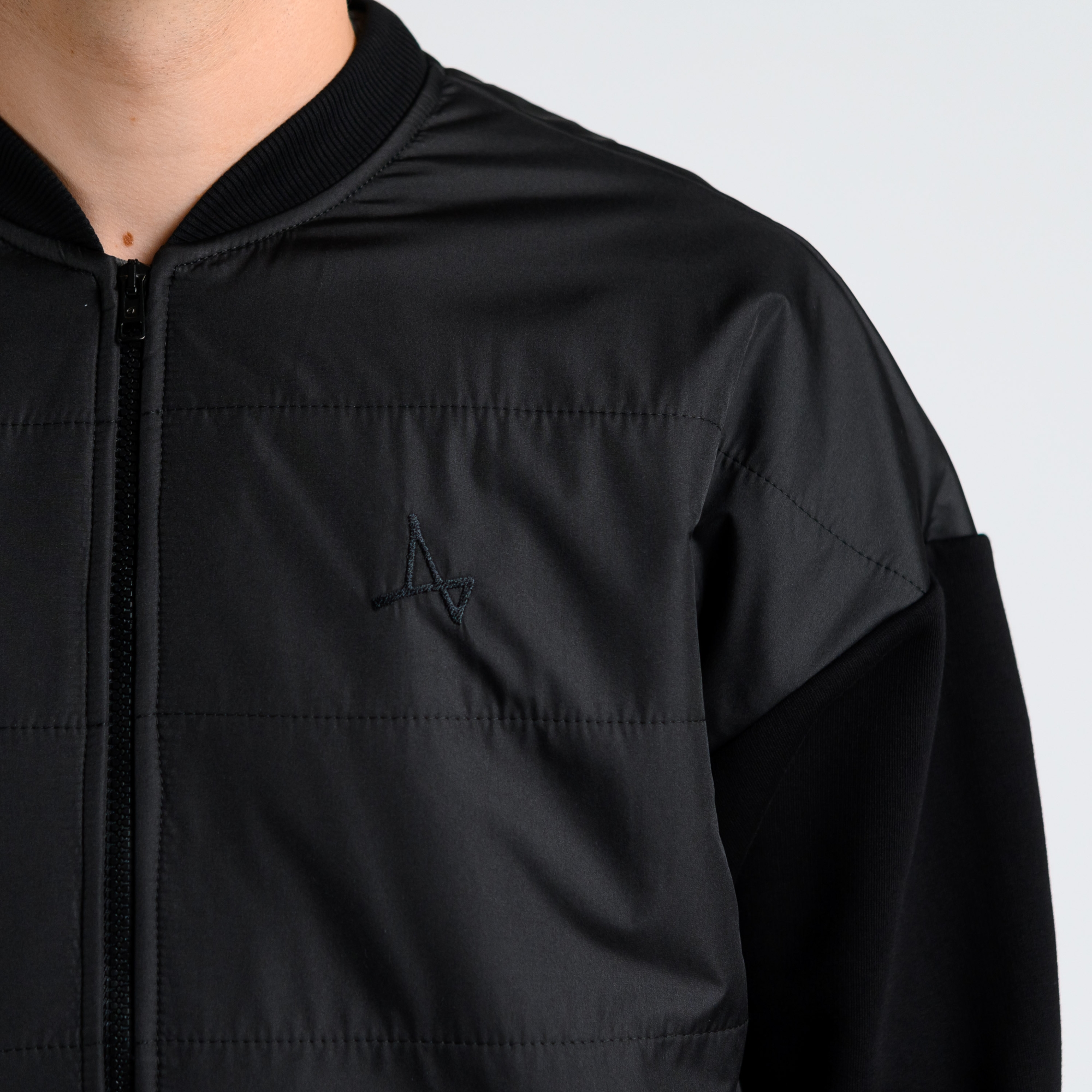 Утеплённая толстовка на молнии