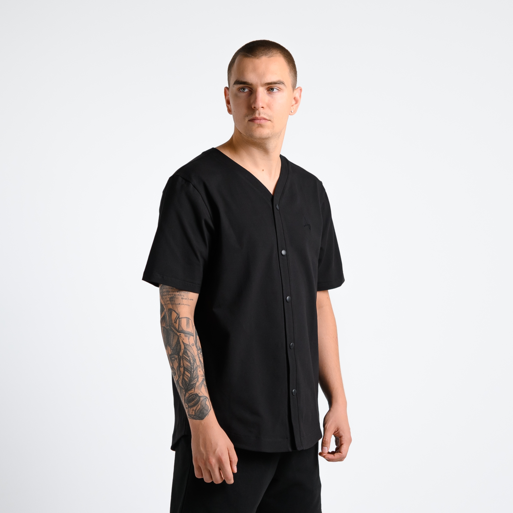 Футболка бейсбольная