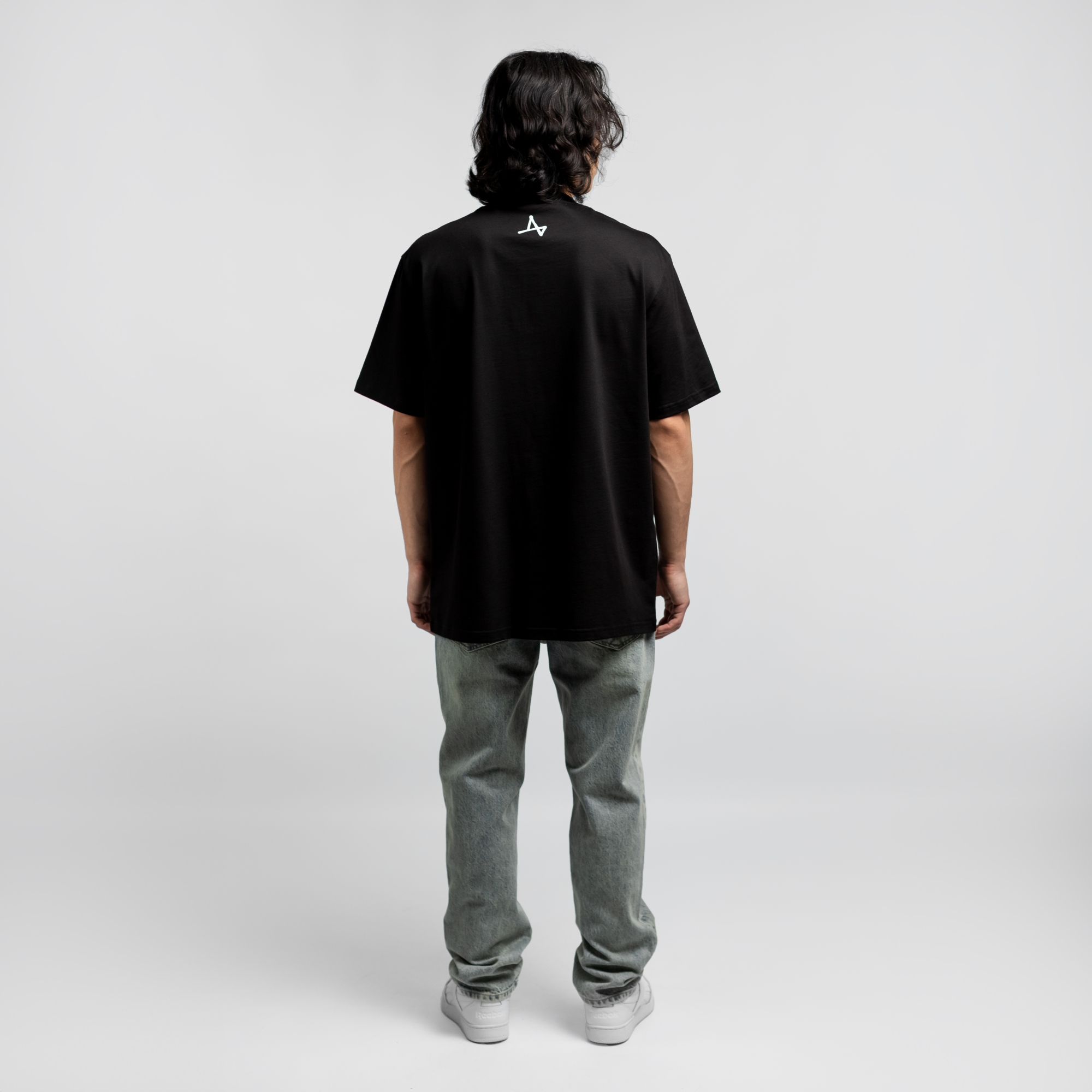 Футболка c логотипом