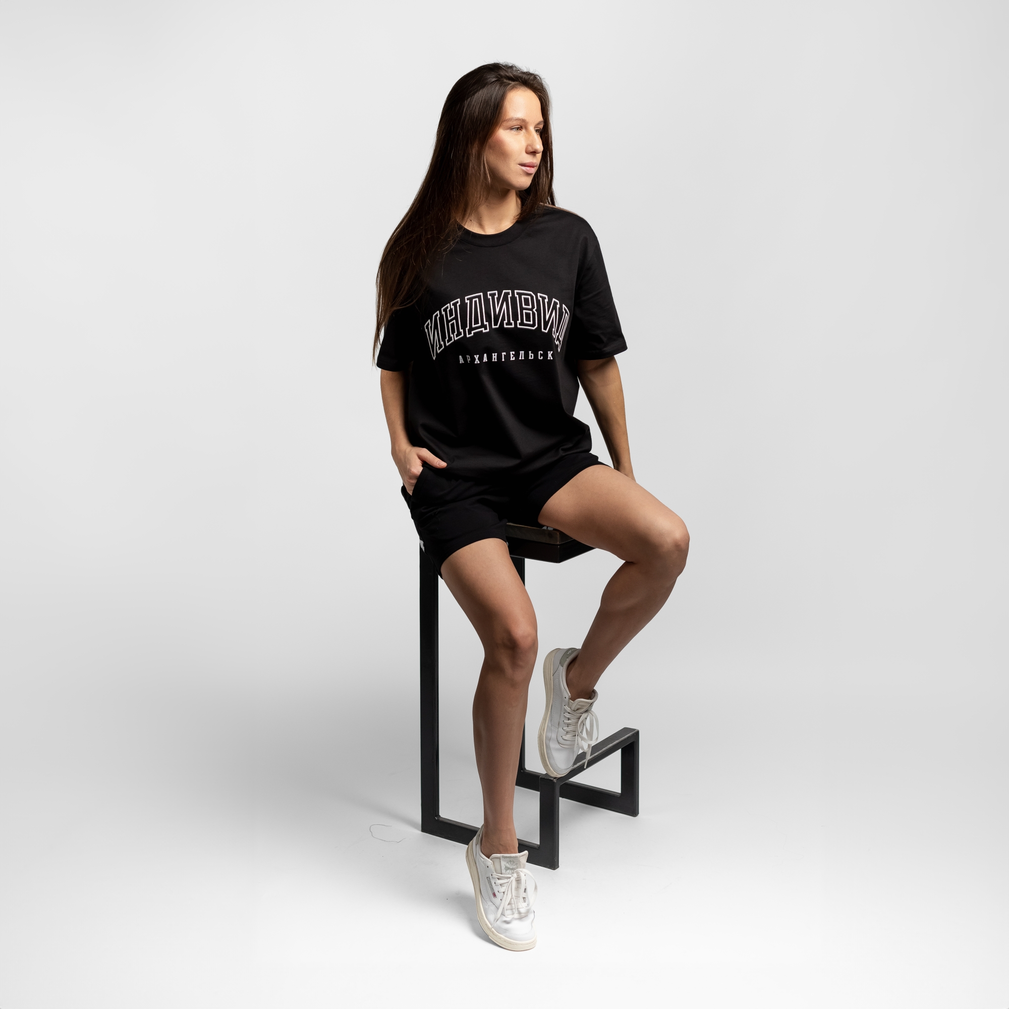 Футболка c логотипом