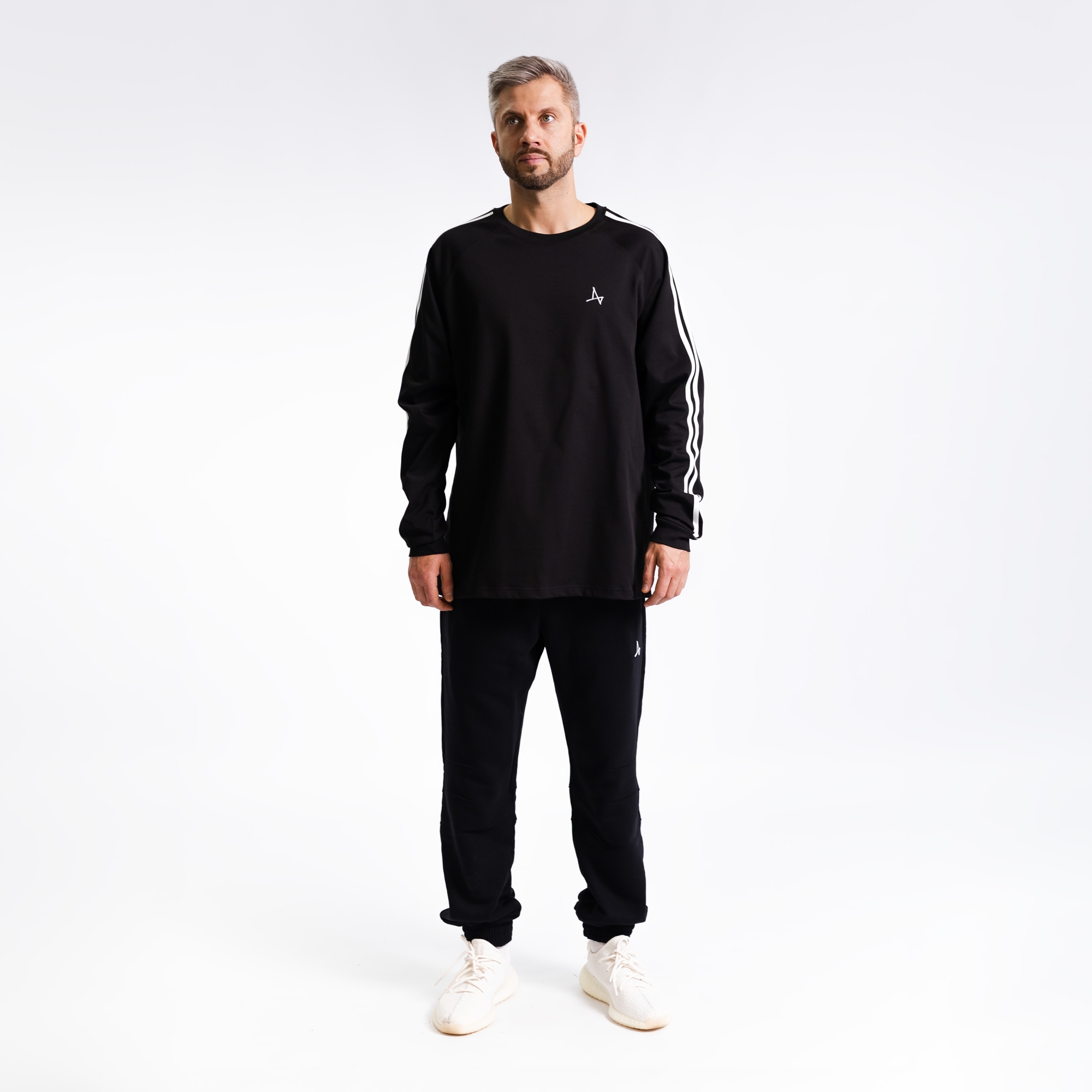 Лонгслив c лампасами