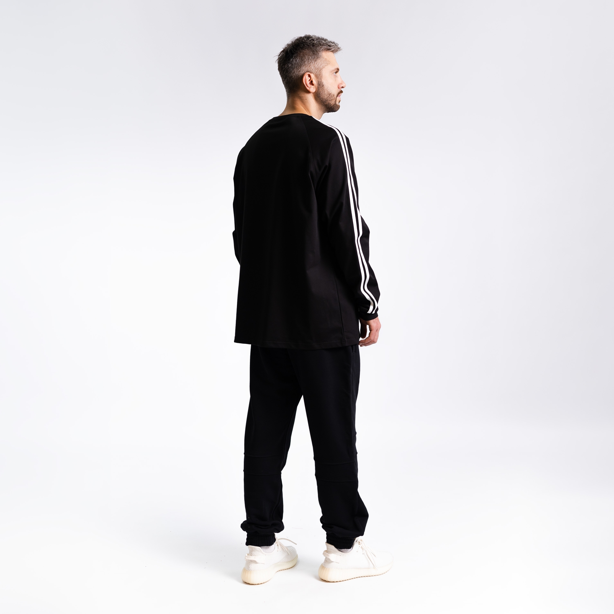 Лонгслив c лампасами