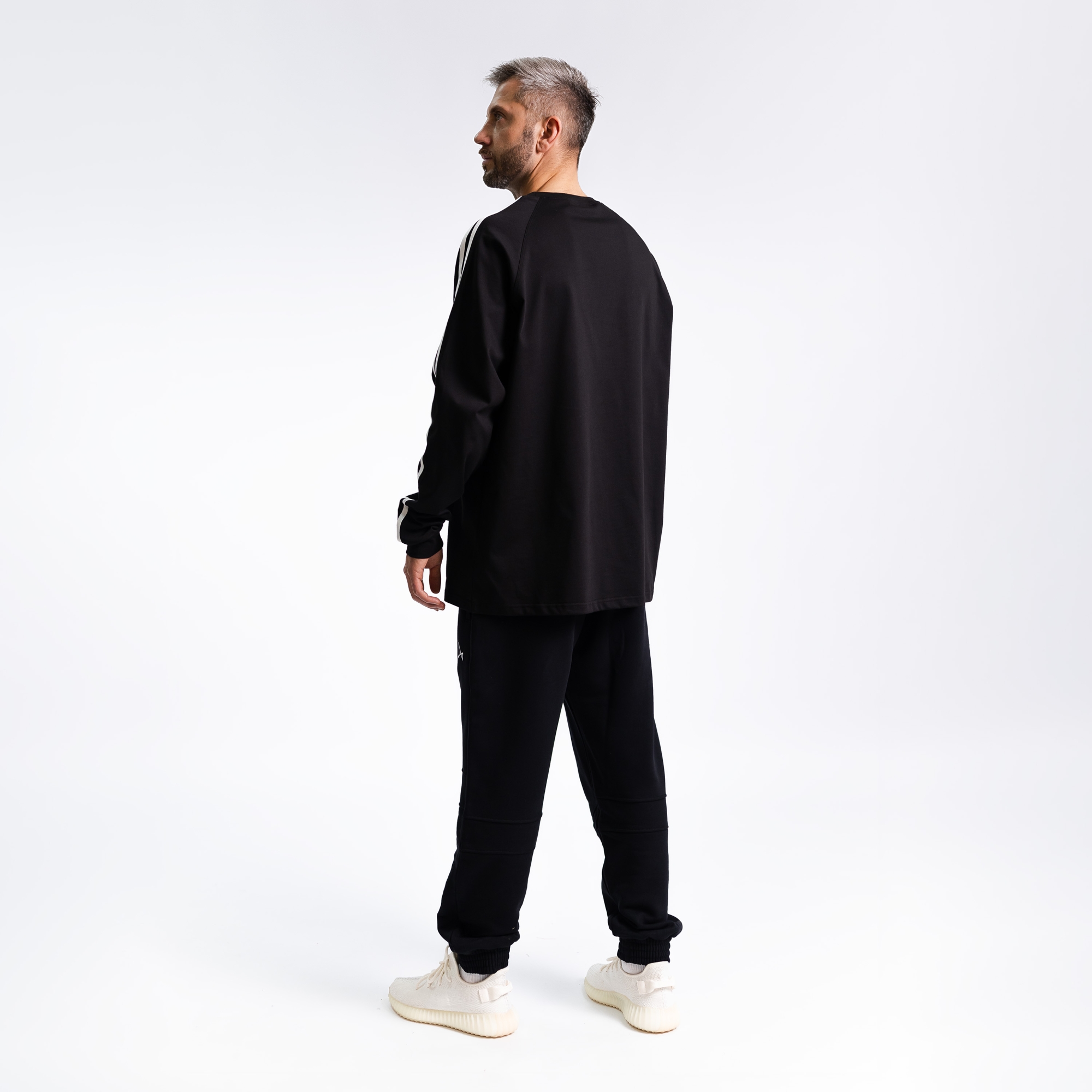 Лонгслив c лампасами