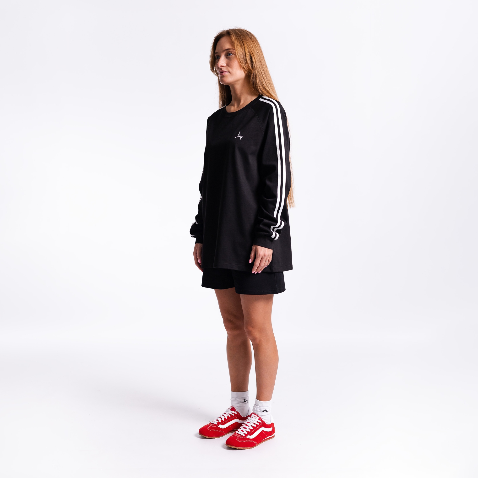 Лонгслив c лампасами