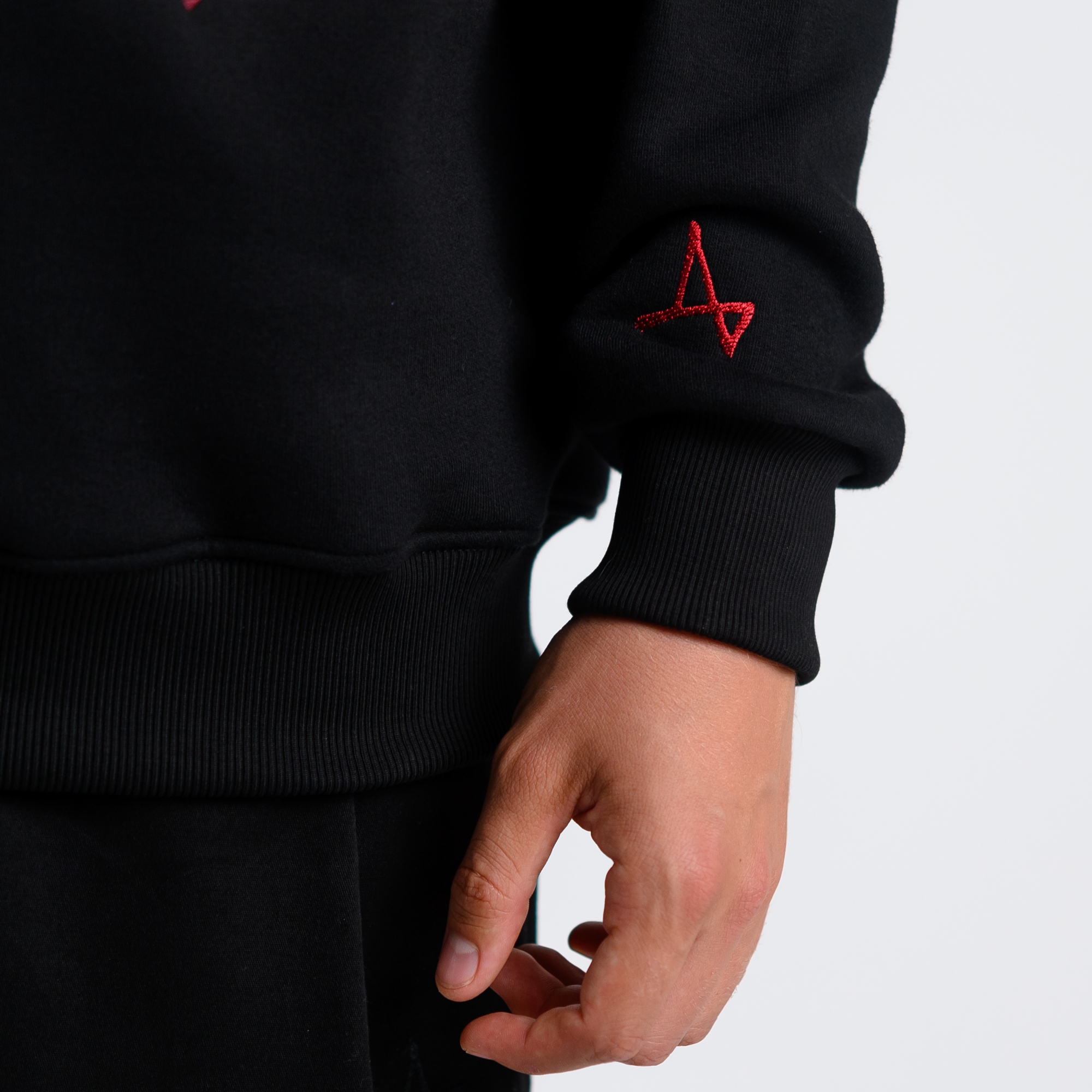 Худи c вышивкой