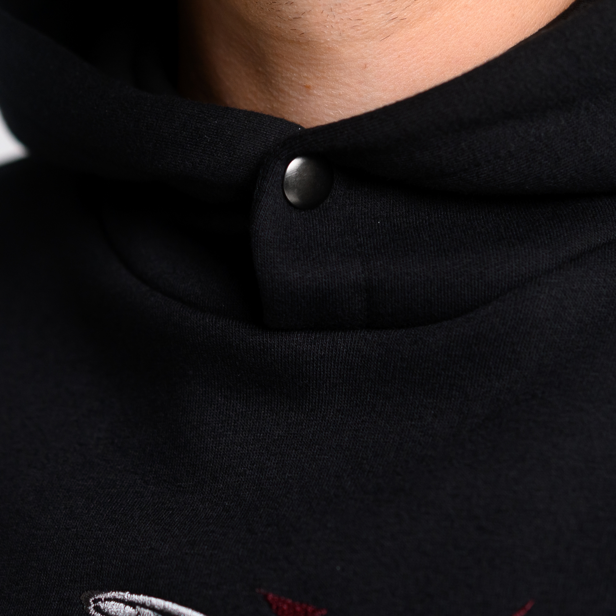 Худи c вышивкой