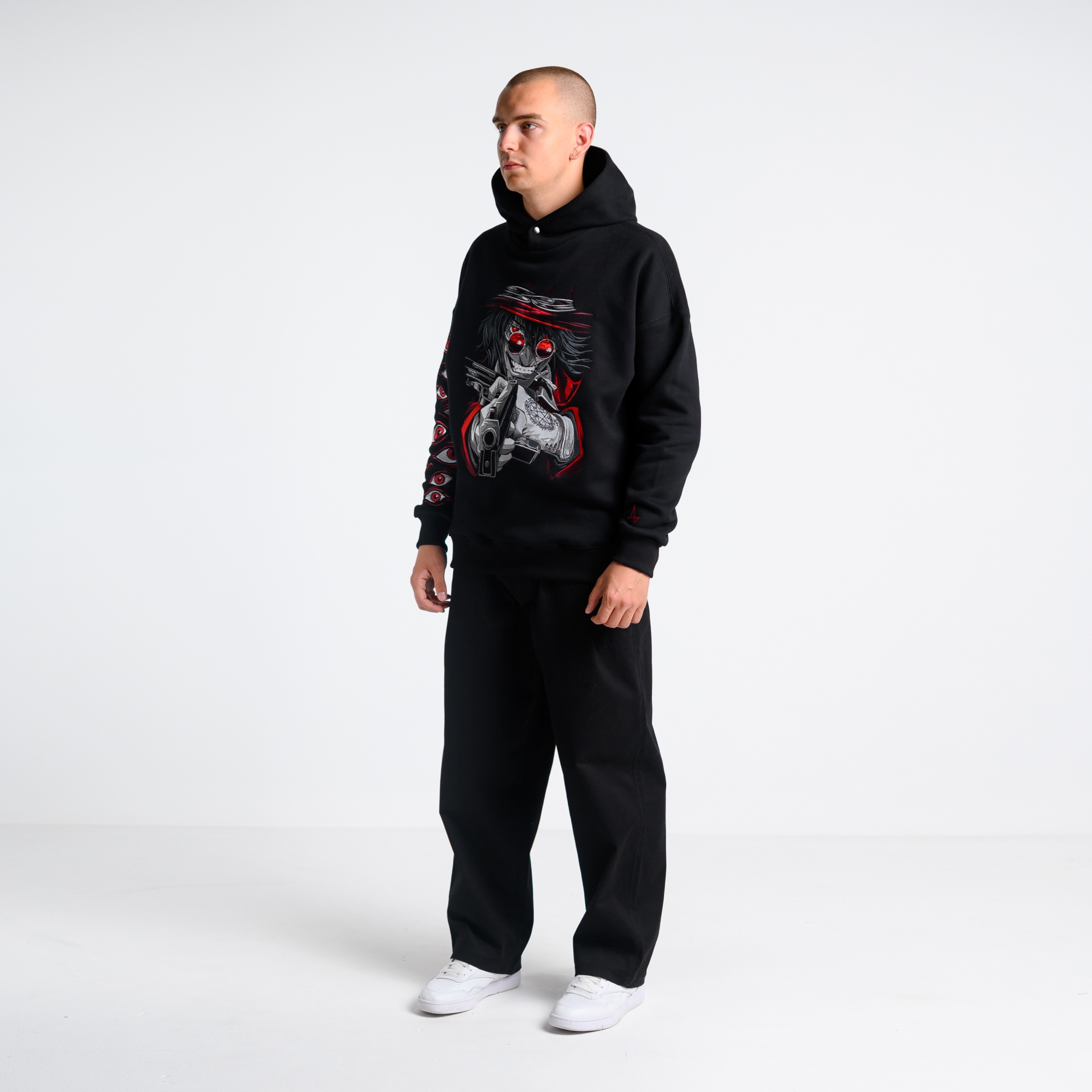 Худи c вышивкой