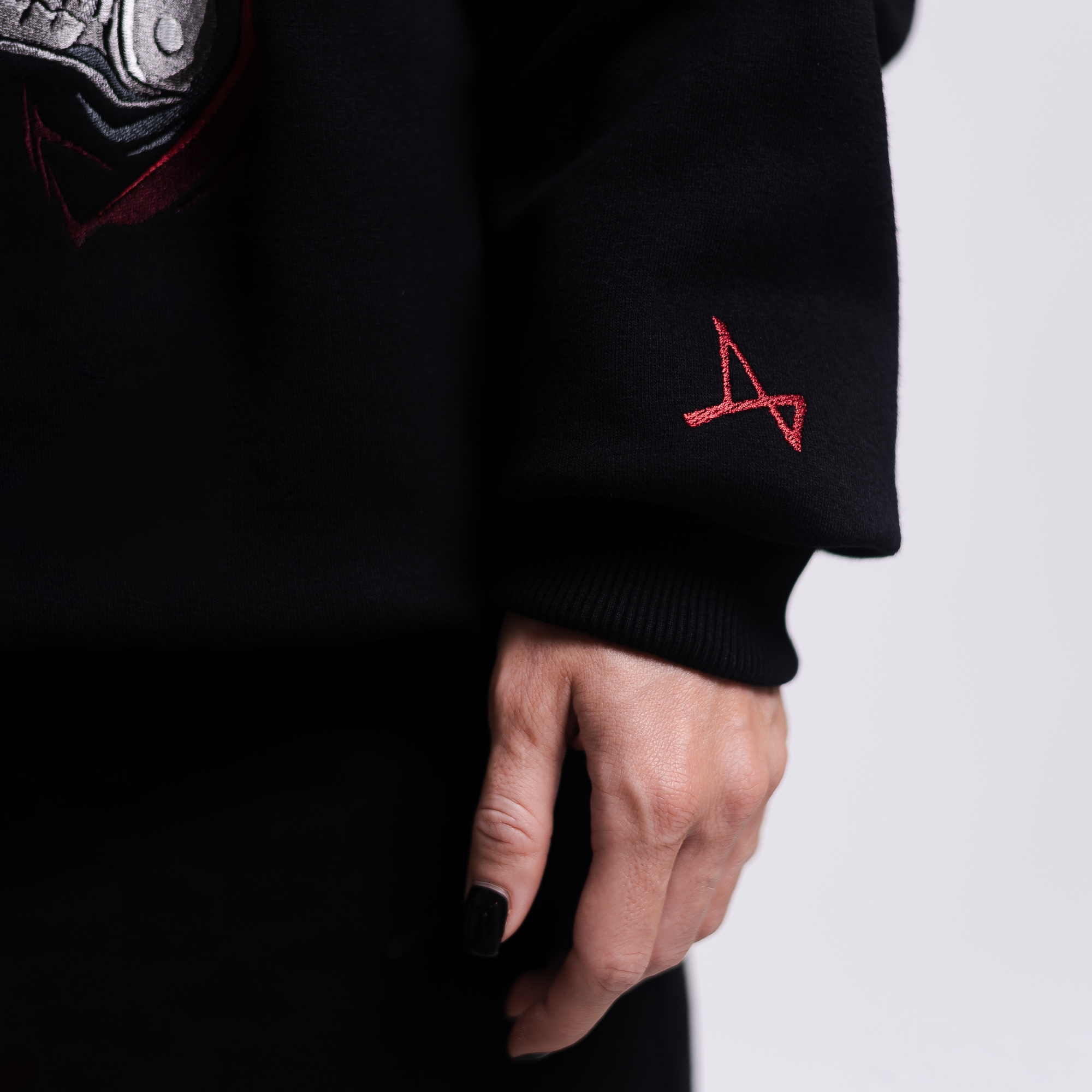 Худи c вышивкой