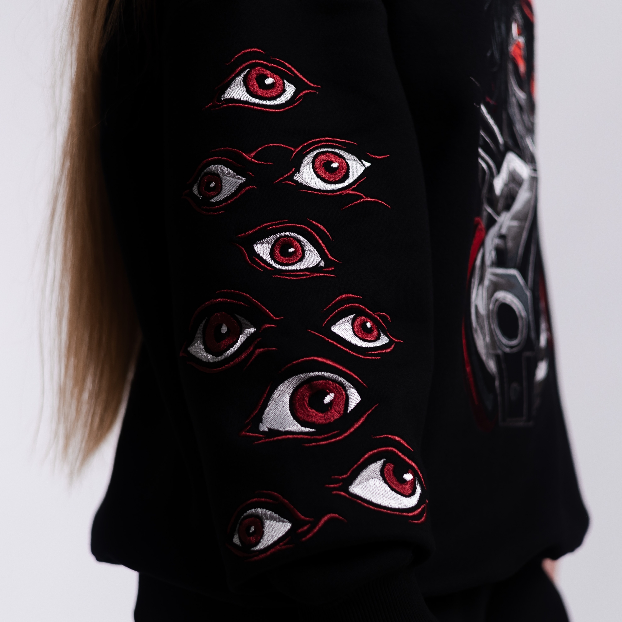 Худи c вышивкой