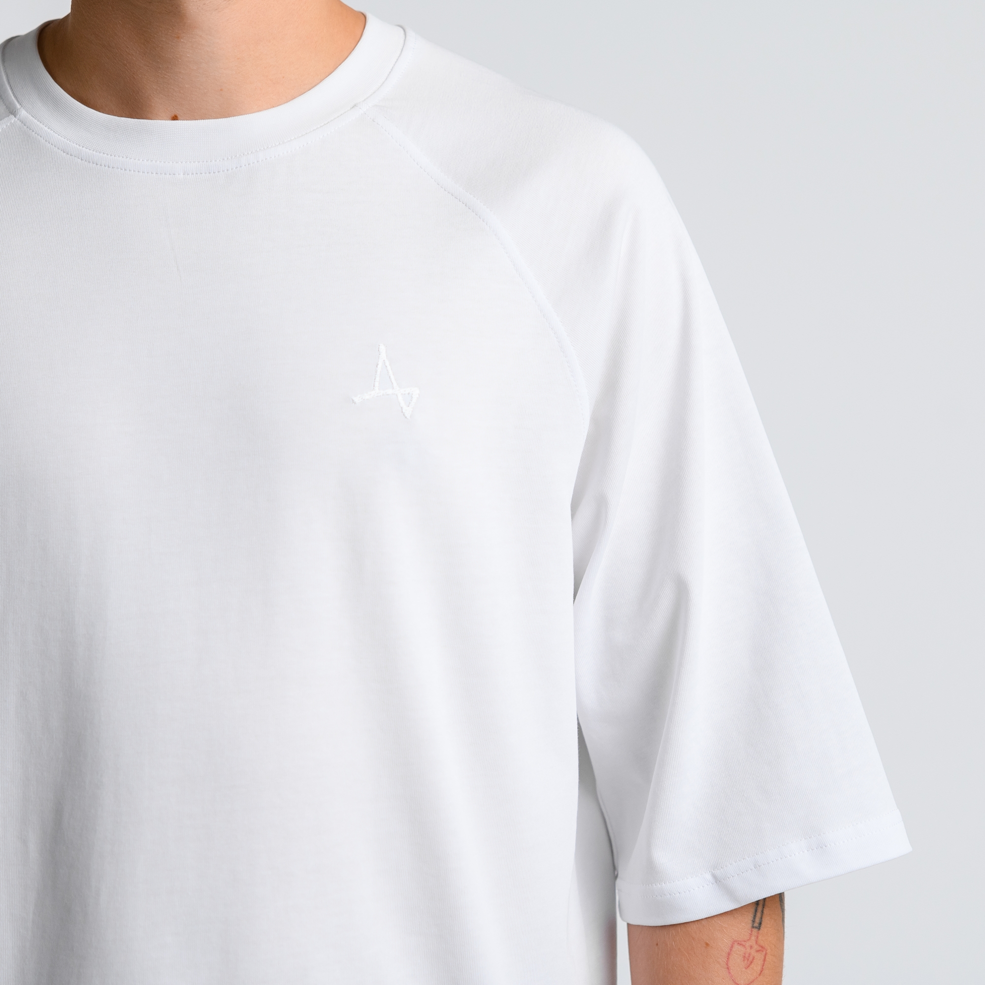 Футболка базовая с удл. рукавом