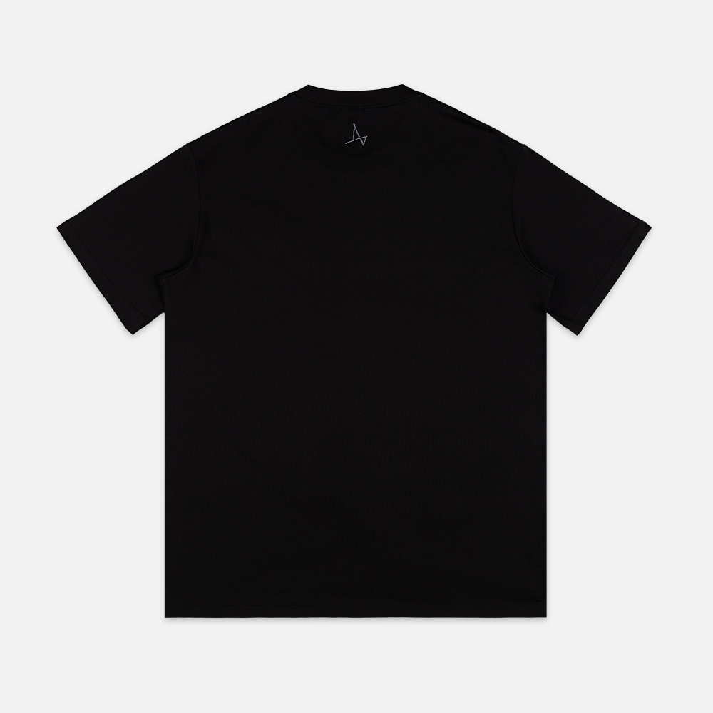 Футболка с вышивкой